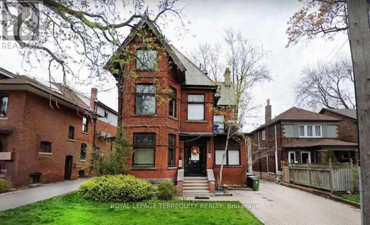 2nd Floor - 42 KEEWATIN AVENUE Image 1
