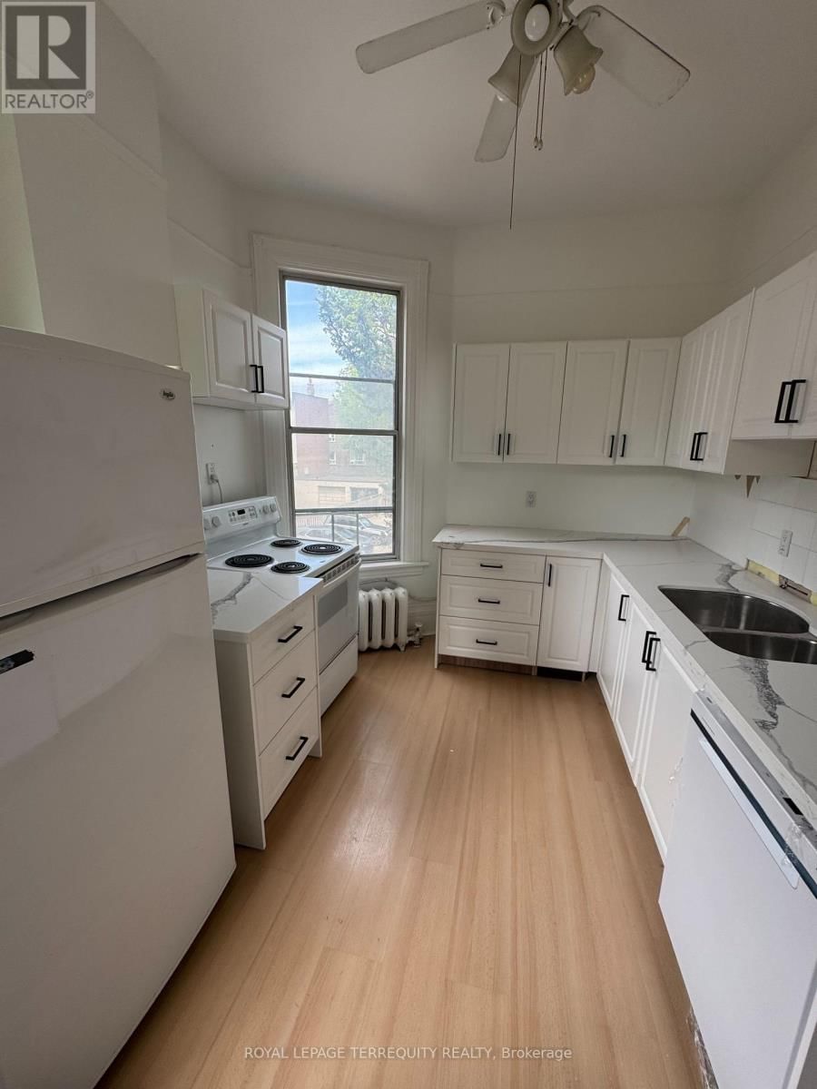 2nd Floor - 42 KEEWATIN AVENUE Image 3