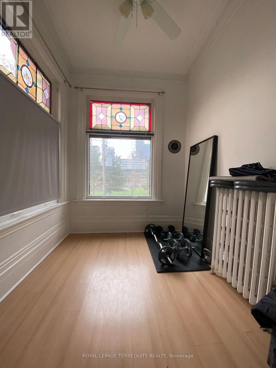 2nd Floor - 42 KEEWATIN AVENUE Image 6