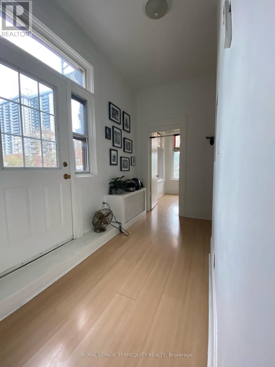 2nd Floor - 42 KEEWATIN AVENUE Image 7