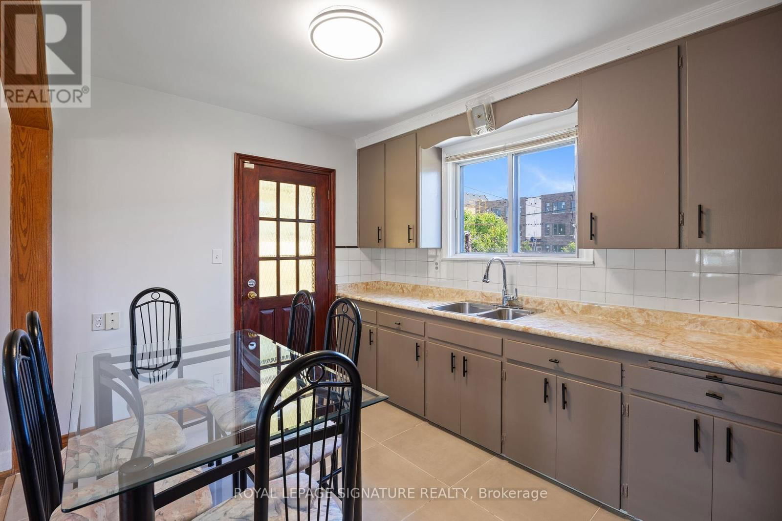 151 RANEE AVENUE Image 16