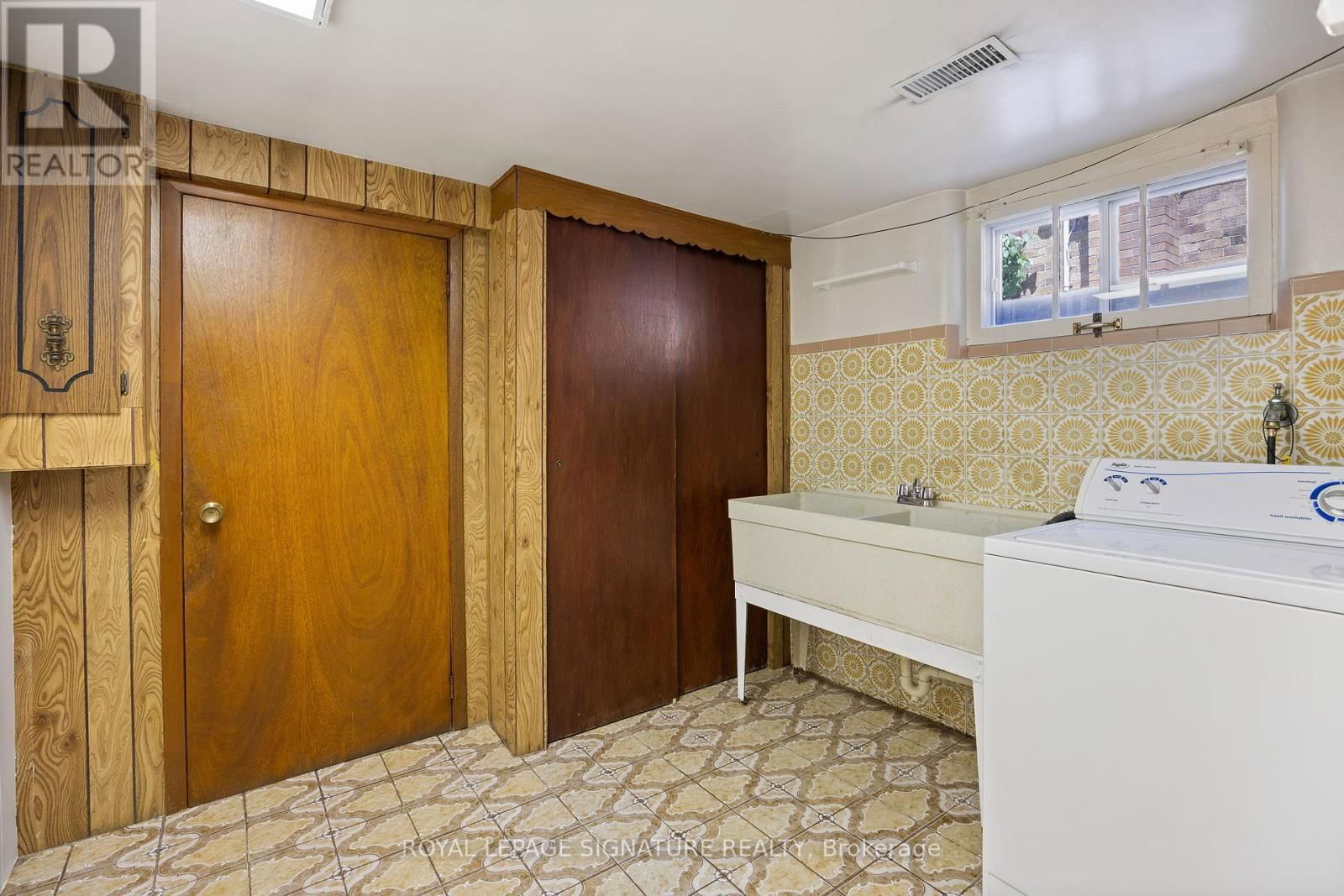 151 RANEE AVENUE Image 33