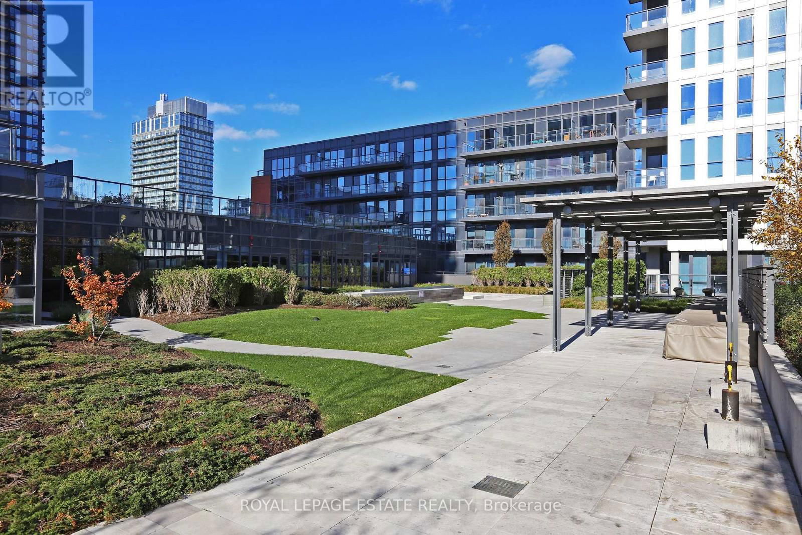 1606 - 55 REGENT PARK BOULEVARD Image 12