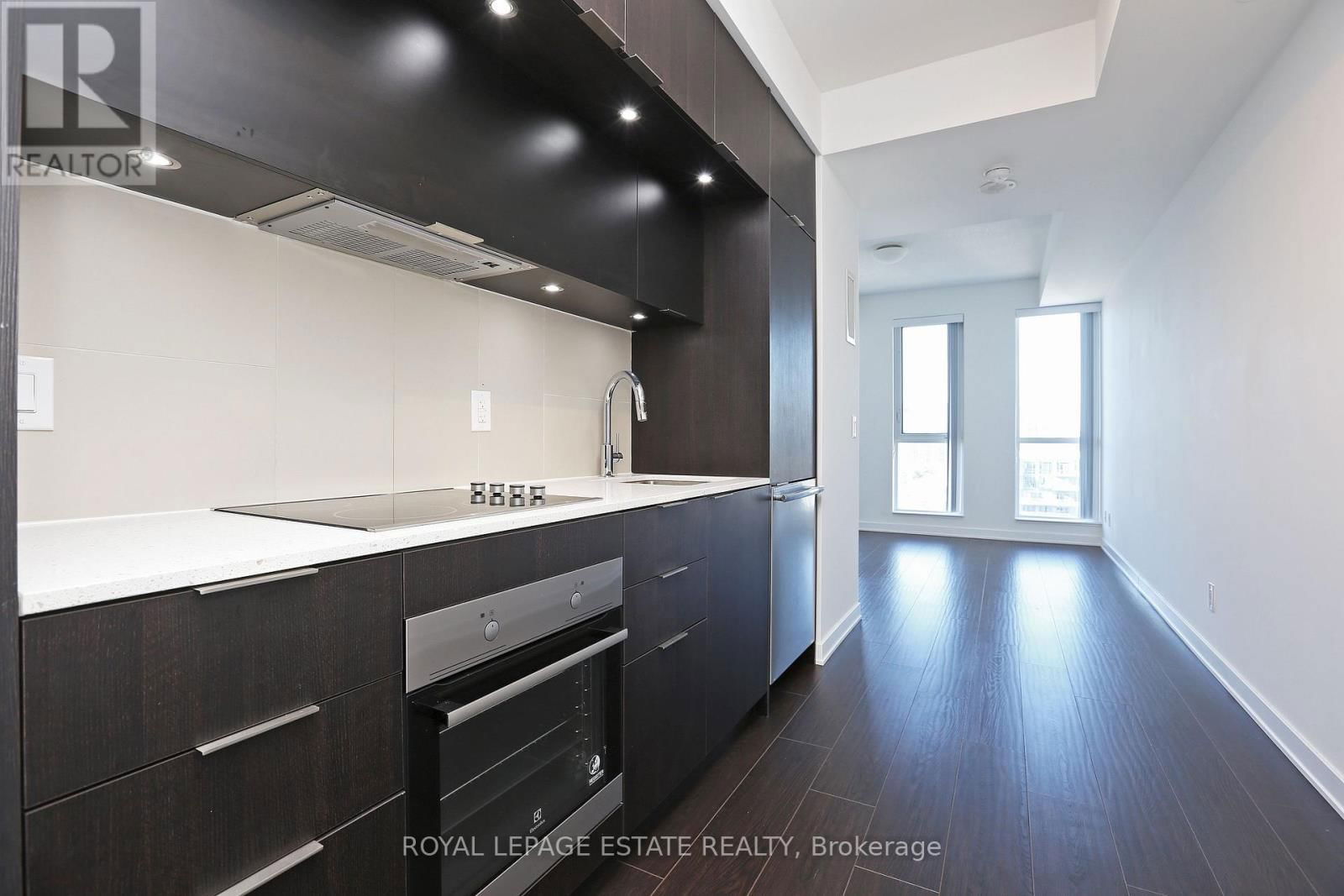 1606 - 55 REGENT PARK BOULEVARD Image 4