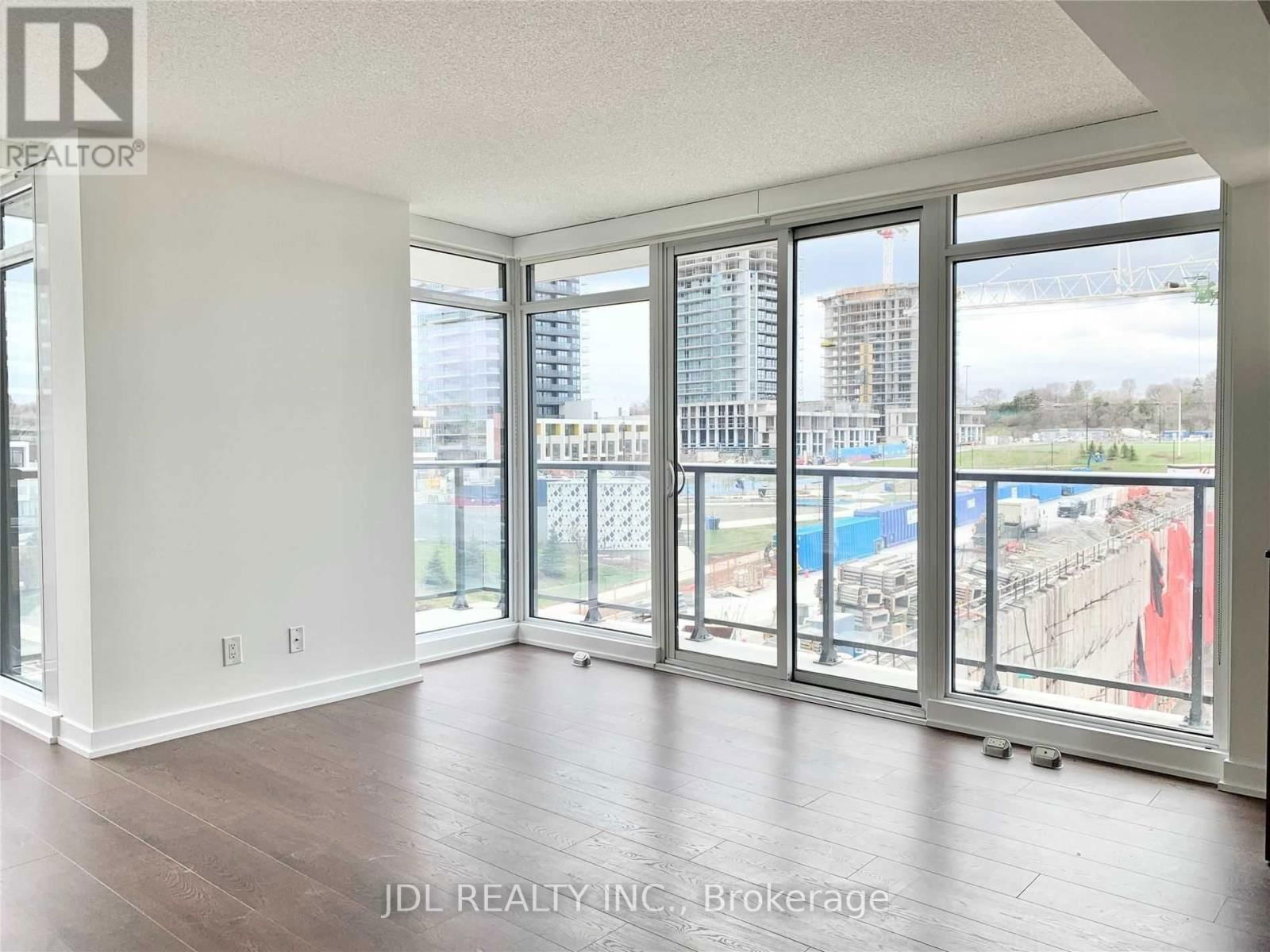 306 - 72 ESTHER SHINER BOULEVARD Image 4