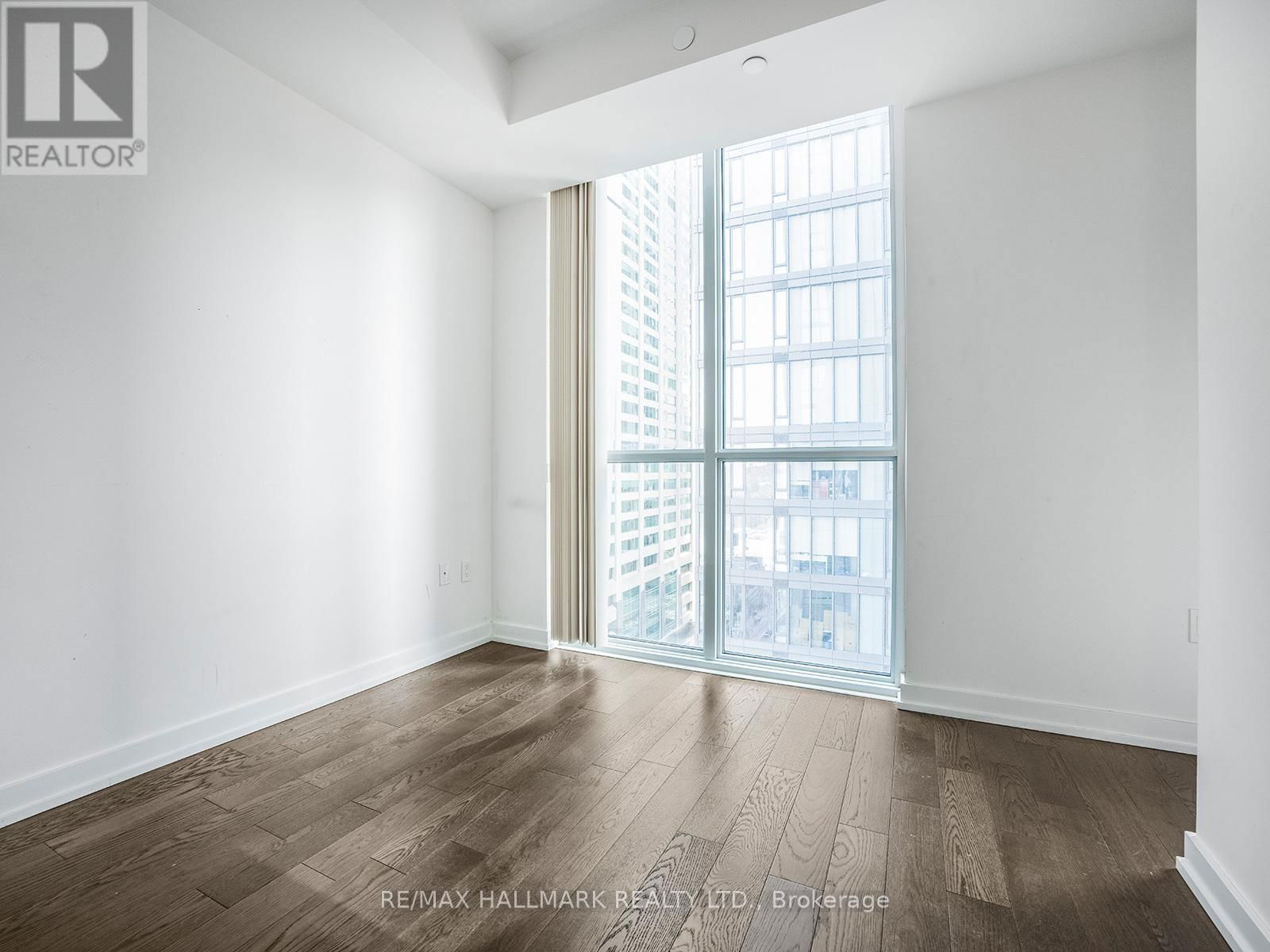 1112 - 1 YORKVILLE AVENUE Image 17
