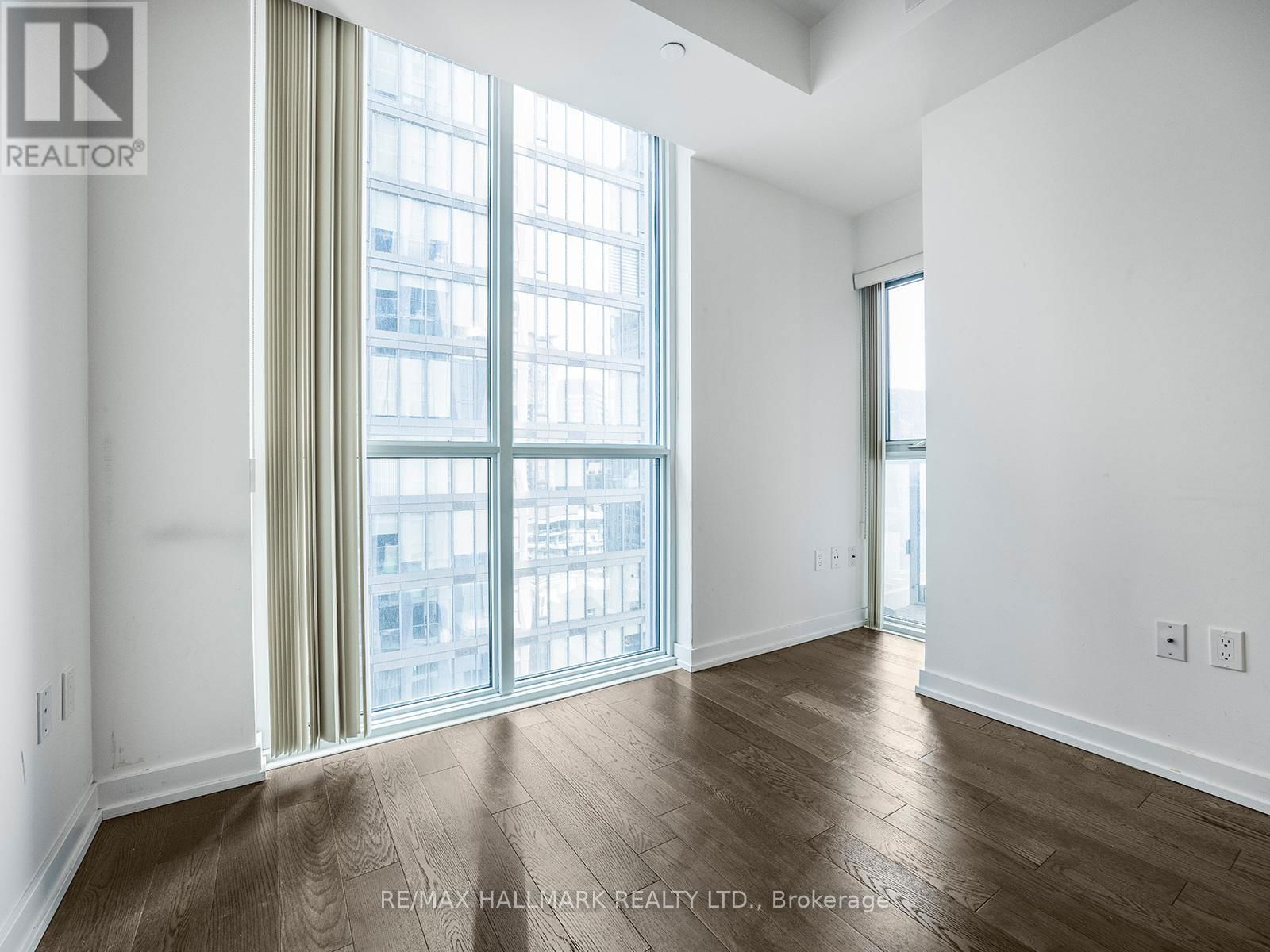 1112 - 1 YORKVILLE AVENUE Image 18