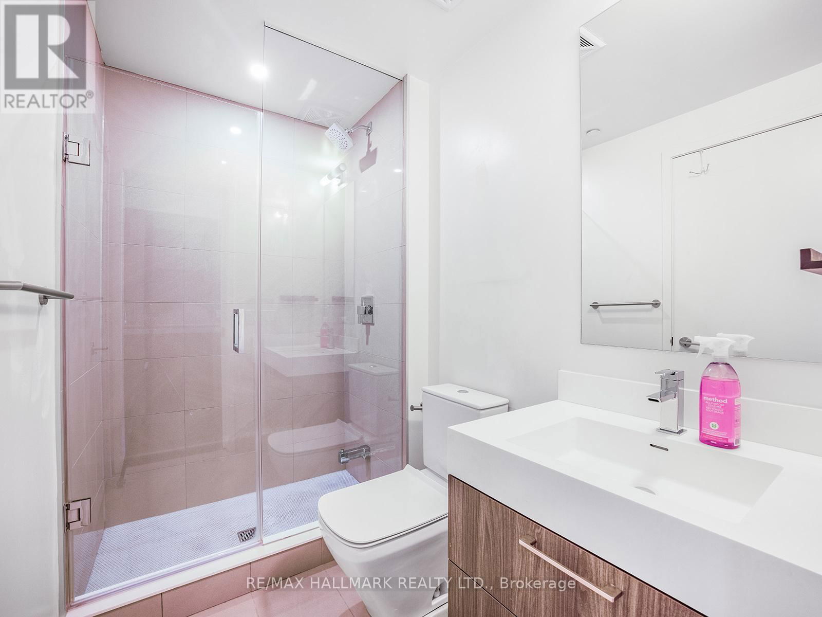 1112 - 1 YORKVILLE AVENUE Image 21