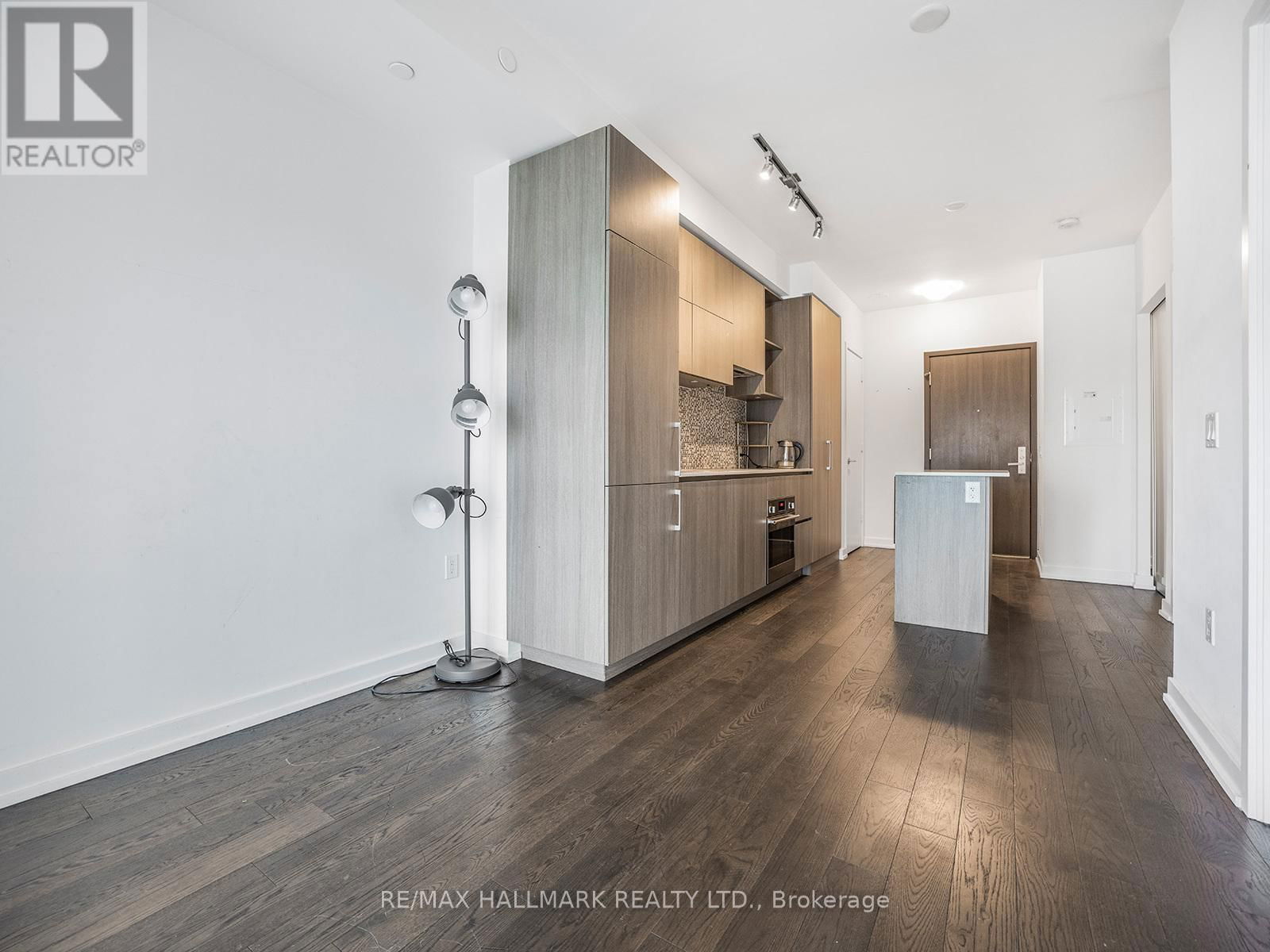 1112 - 1 YORKVILLE AVENUE Image 6