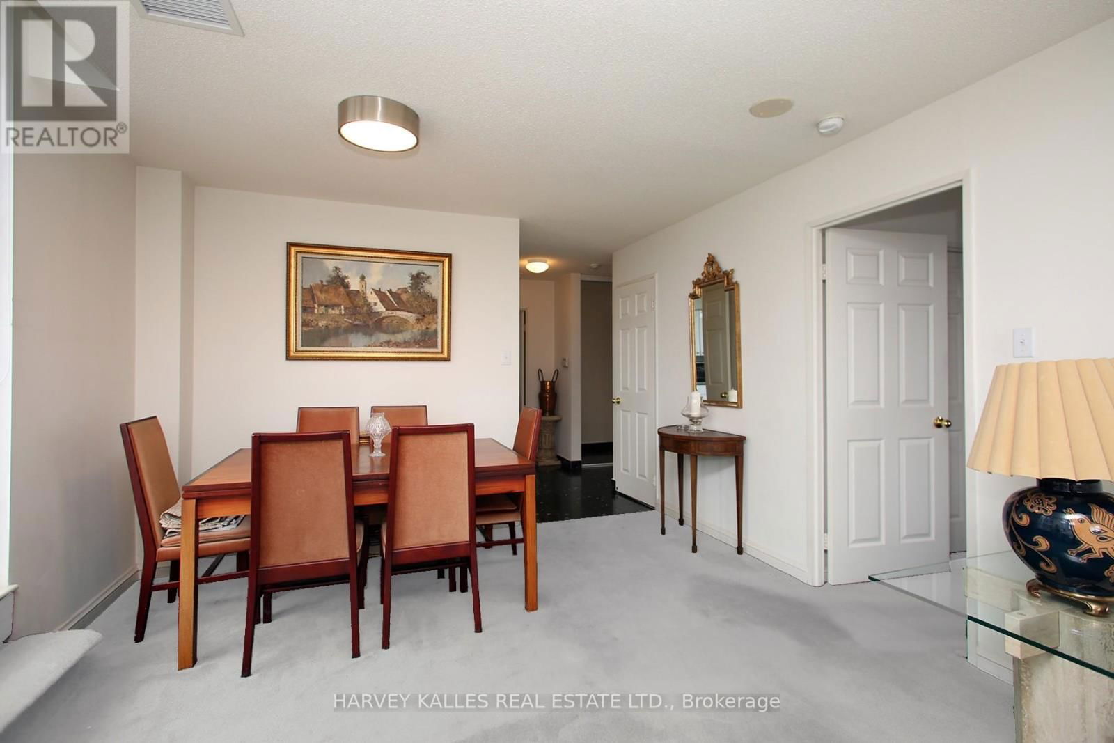 UPH07 - 256 DORIS AVENUE Image 14