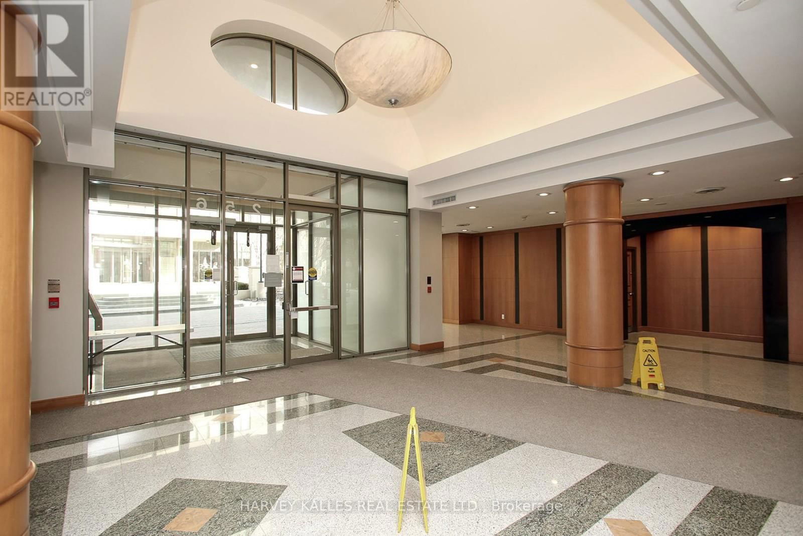 UPH07 - 256 DORIS AVENUE Image 21