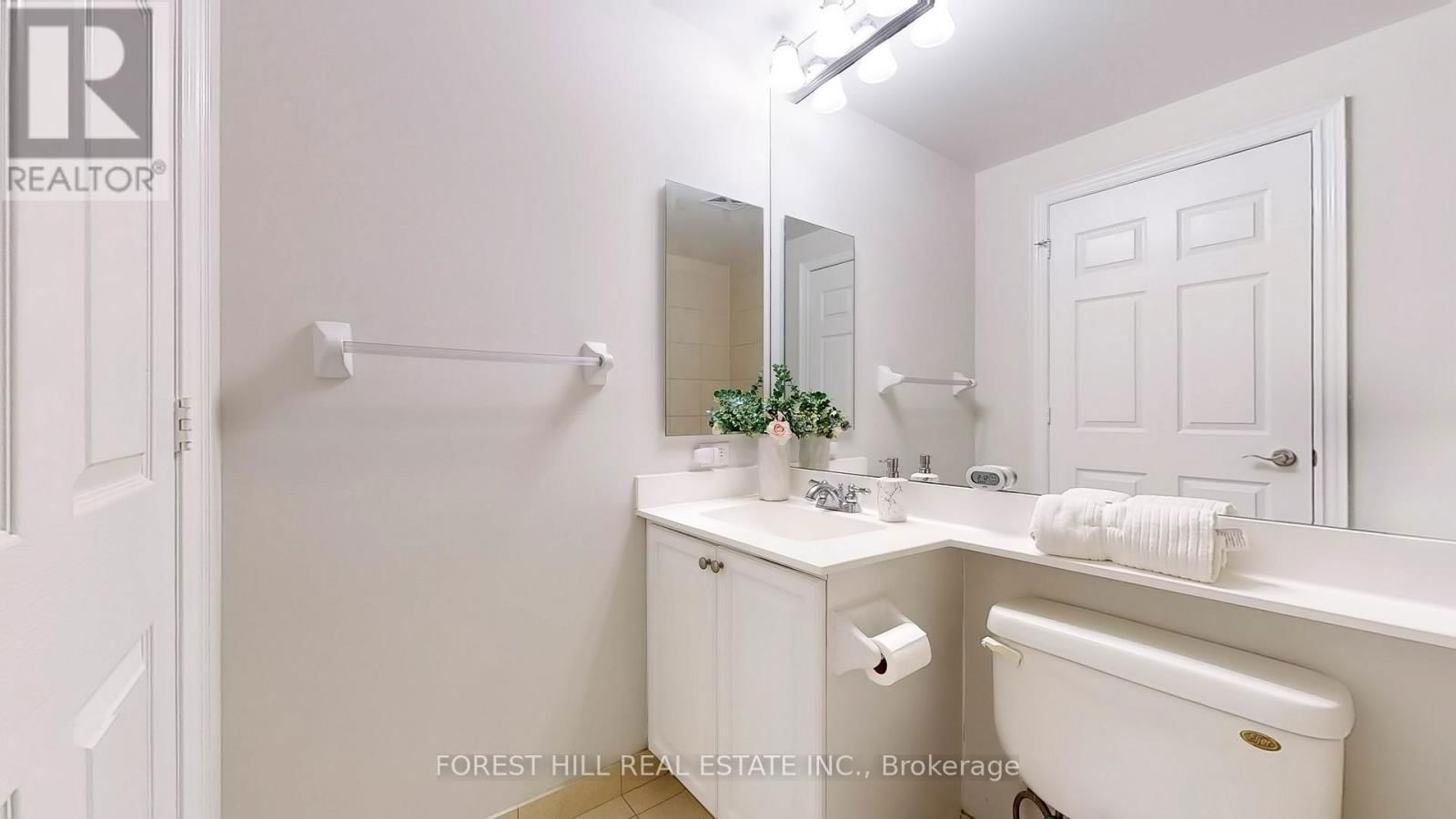 PH 24 - 25 GREENVIEW AVENUE Image 19