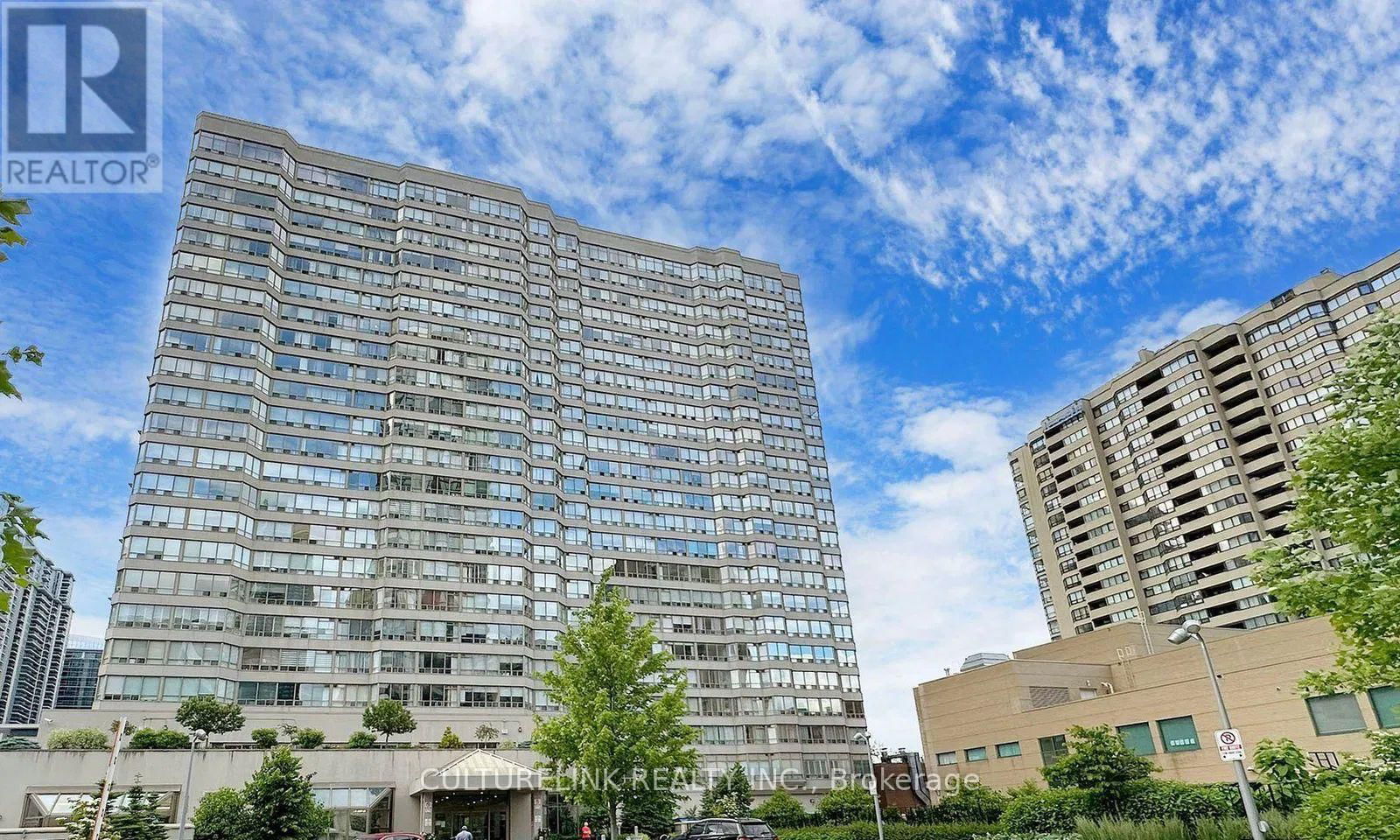 2215 - 30 GREENFIELD AVENUE Image 1