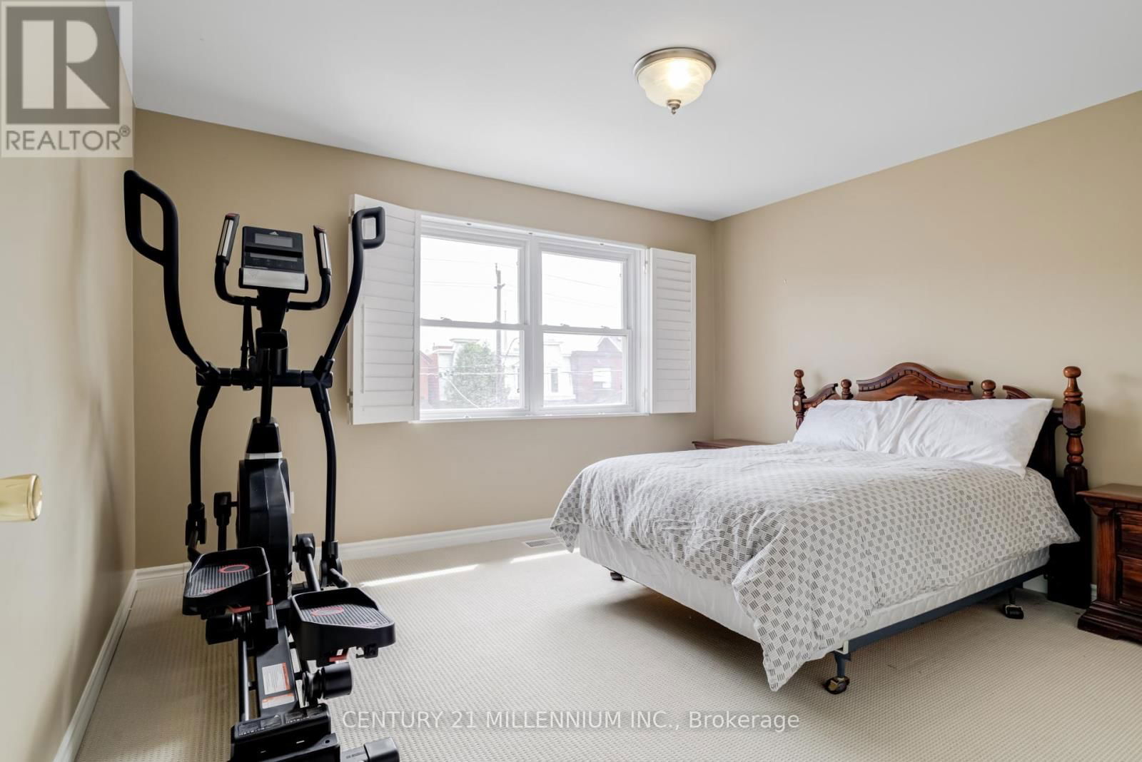 568 DUFFERIN STREET Image 19