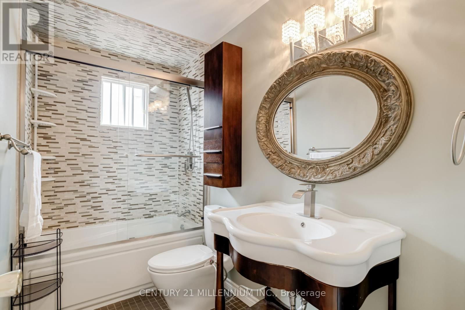 568 DUFFERIN STREET Image 20