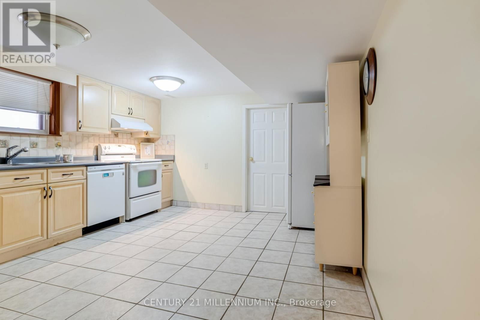 568 DUFFERIN STREET Image 21