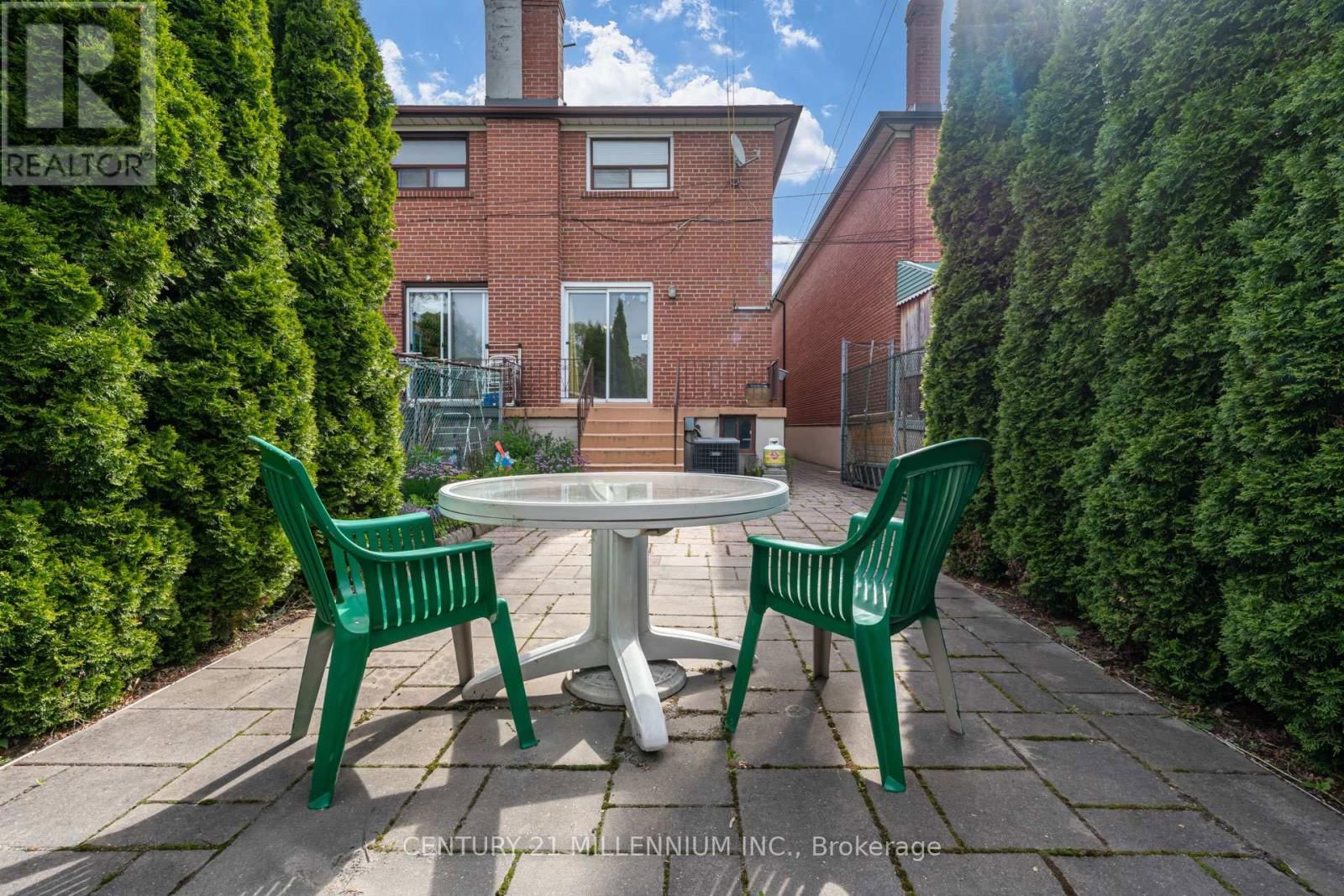 568 DUFFERIN STREET Image 26