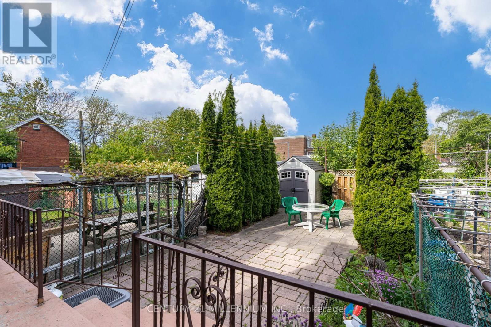 568 DUFFERIN STREET Image 28