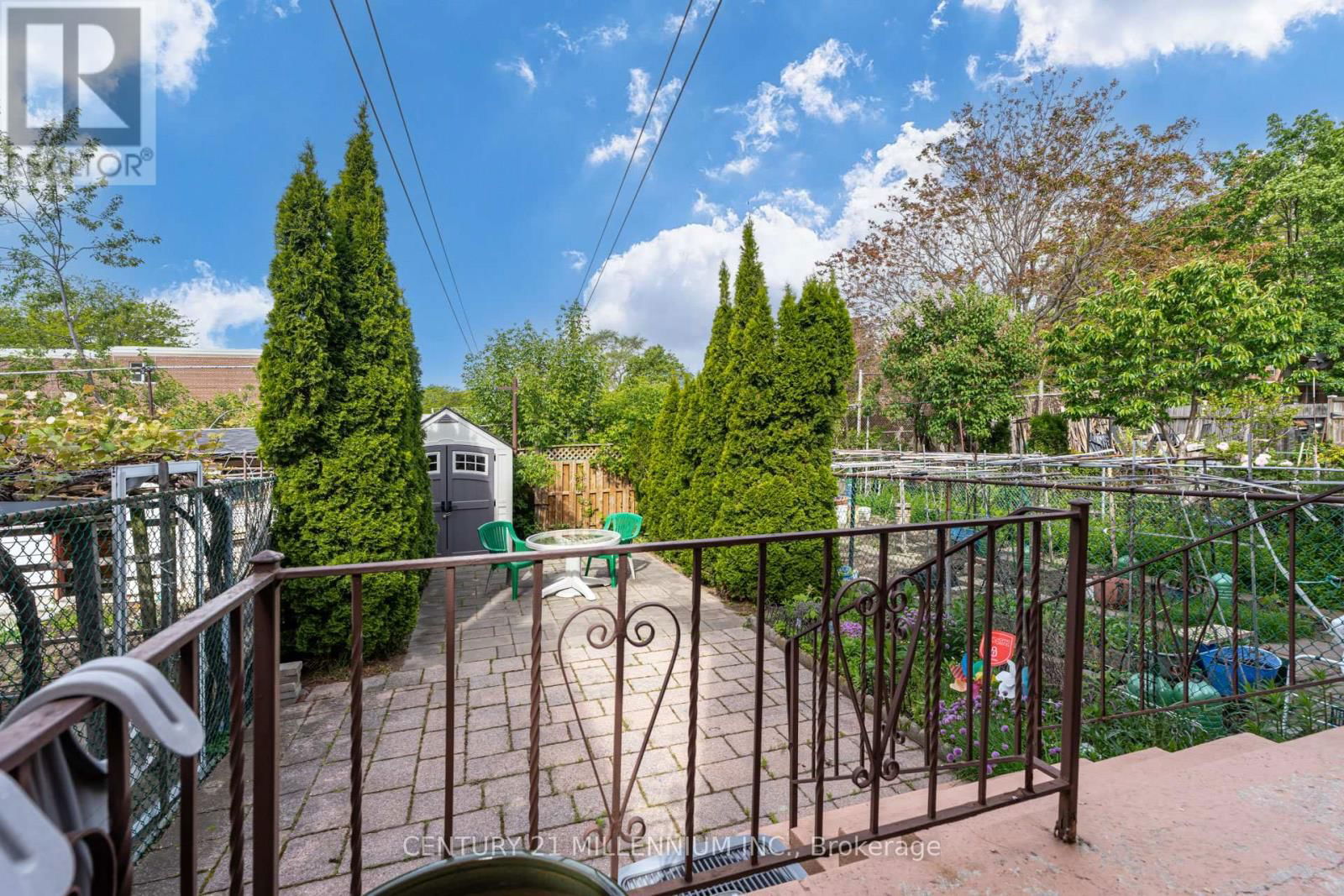 568 DUFFERIN STREET Image 29