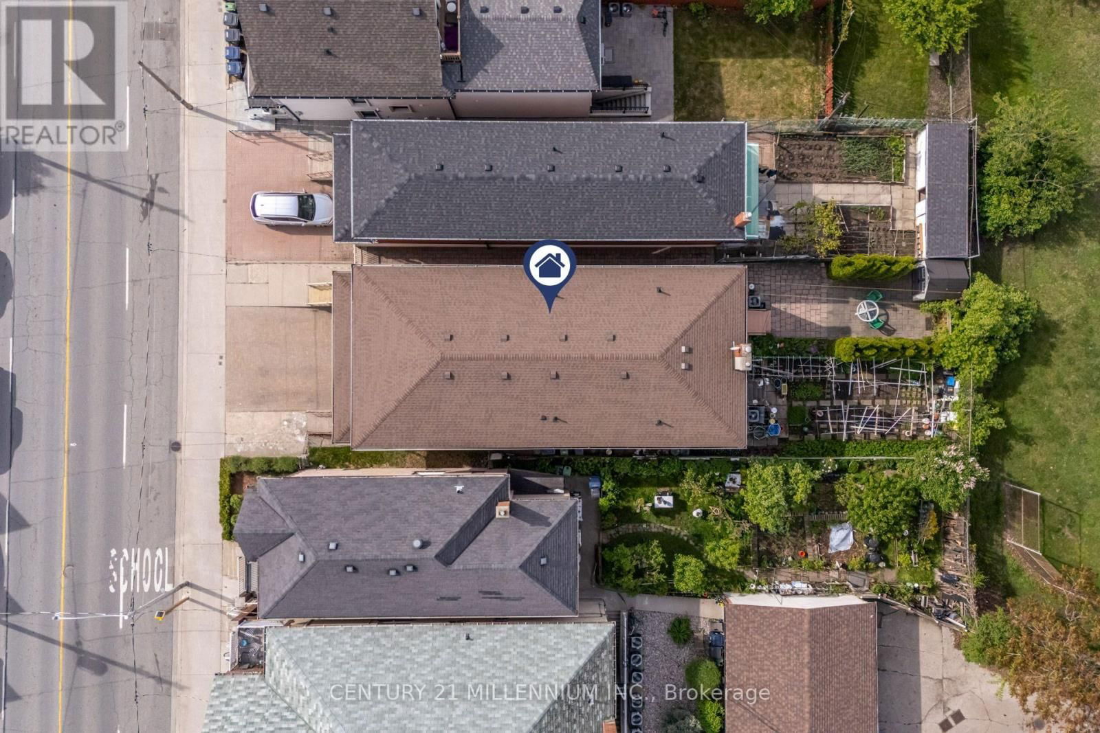 568 DUFFERIN STREET Image 32