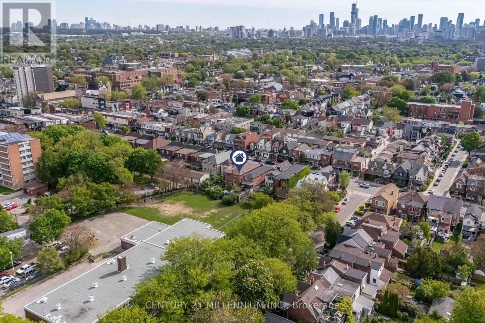568 DUFFERIN STREET Image 35