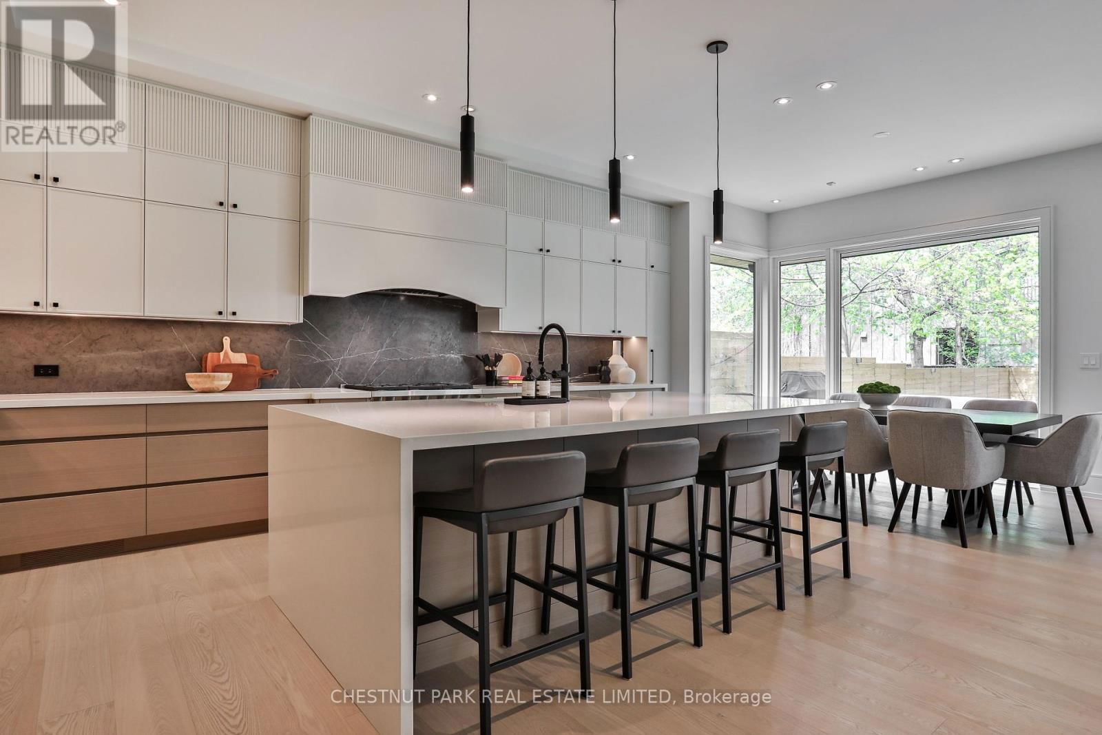 2 MARCHWOOD DRIVE Image 10