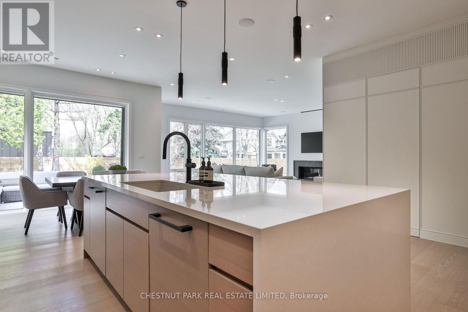 2 MARCHWOOD DRIVE Image 11