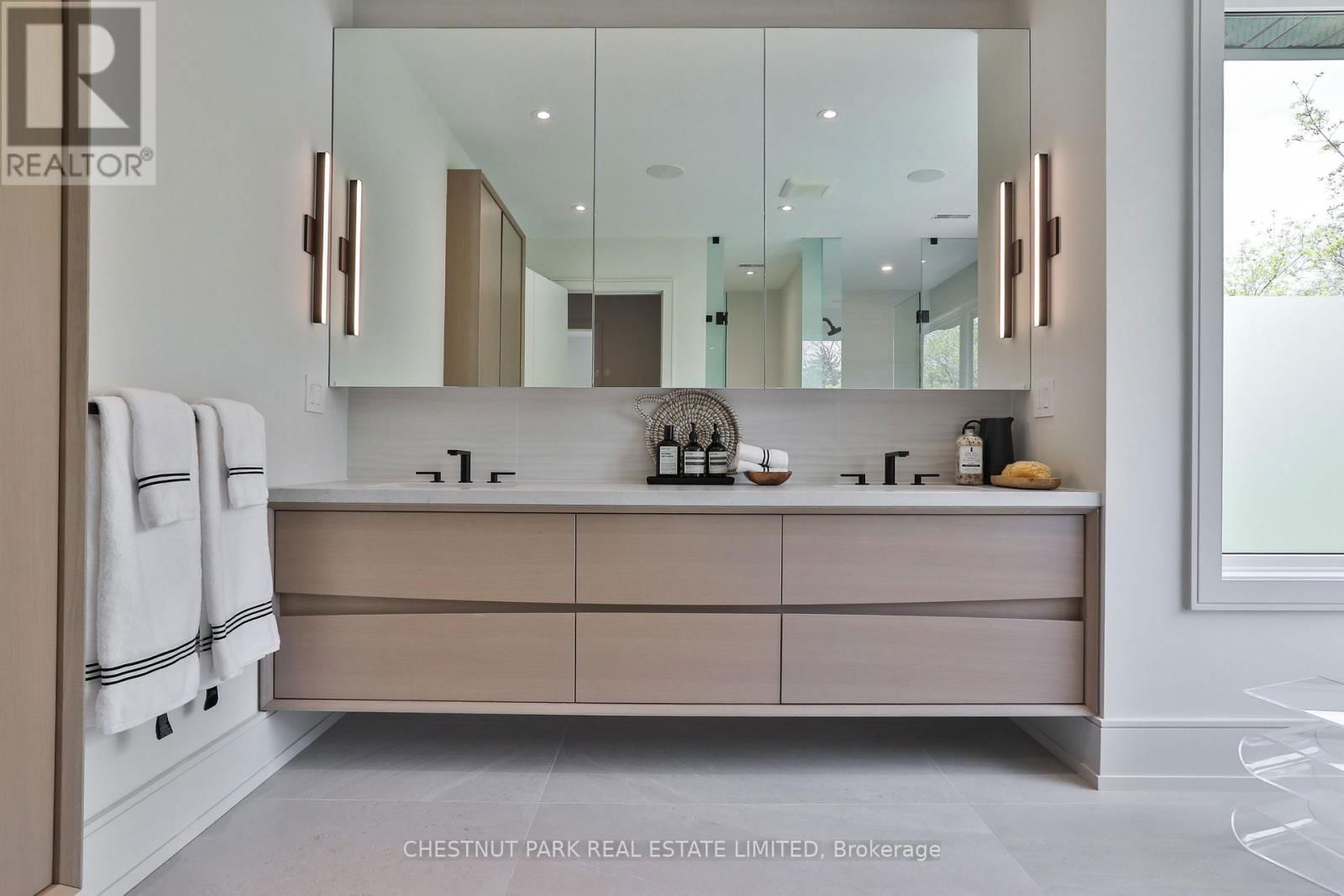 2 MARCHWOOD DRIVE Image 21