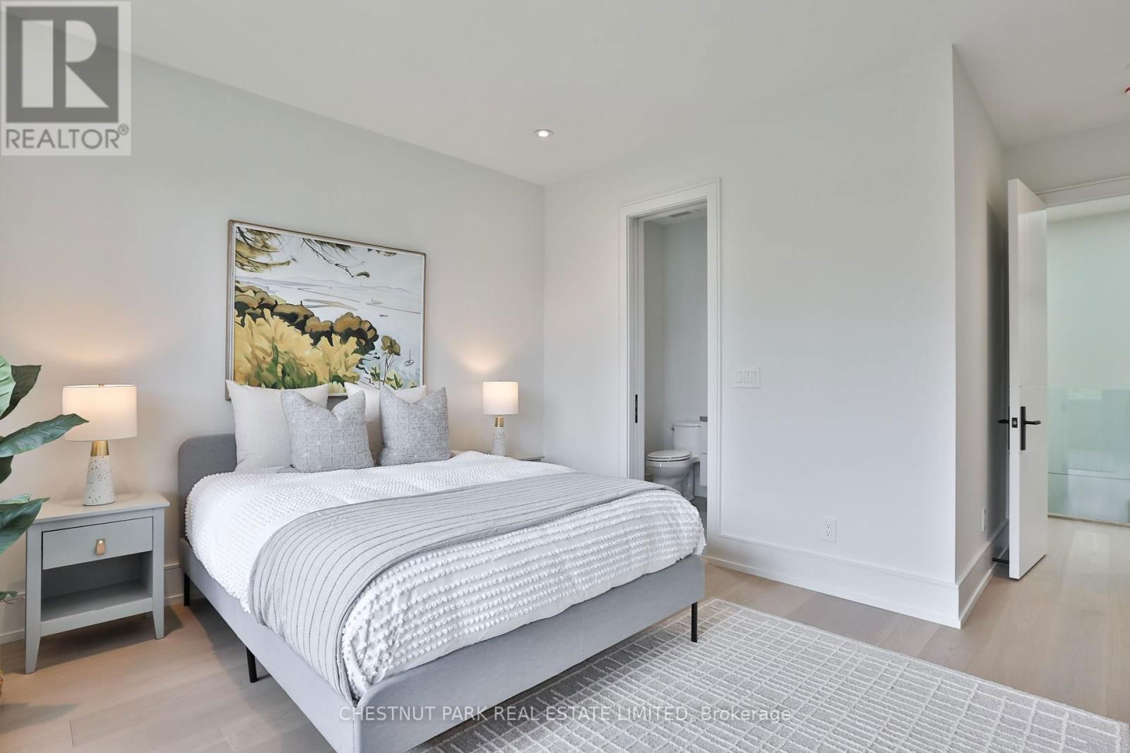 2 MARCHWOOD DRIVE Image 24