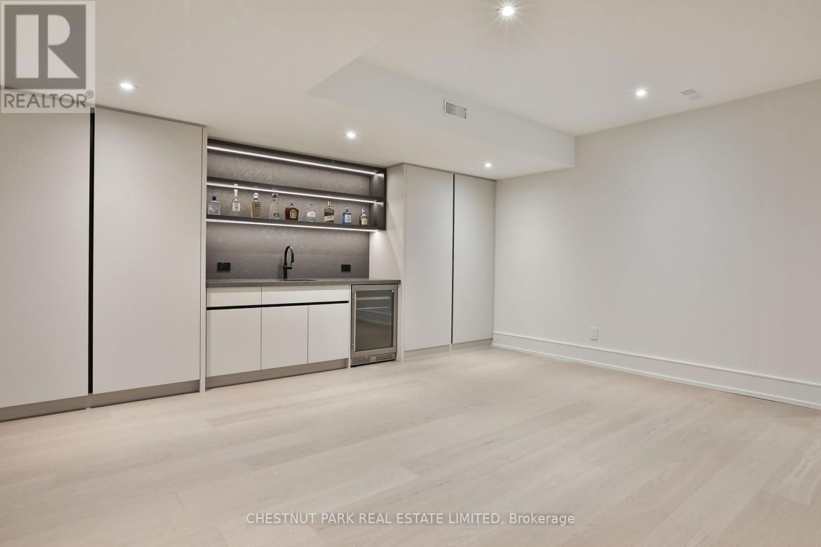 2 MARCHWOOD DRIVE Image 28