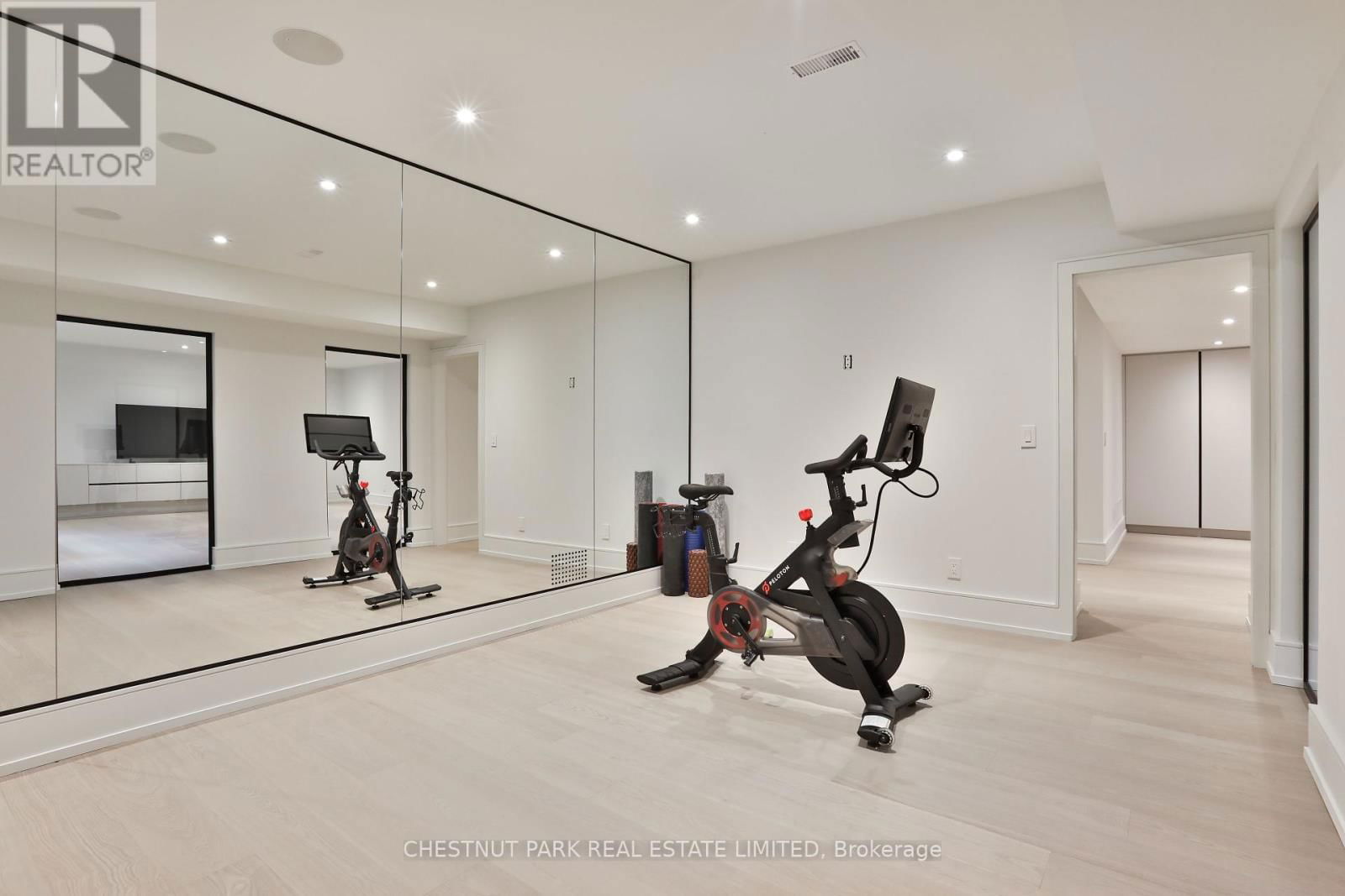2 MARCHWOOD DRIVE Image 29