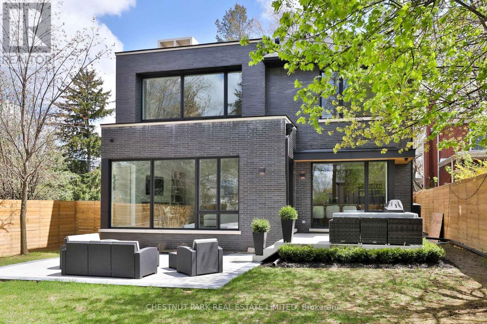 2 MARCHWOOD DRIVE Image 32