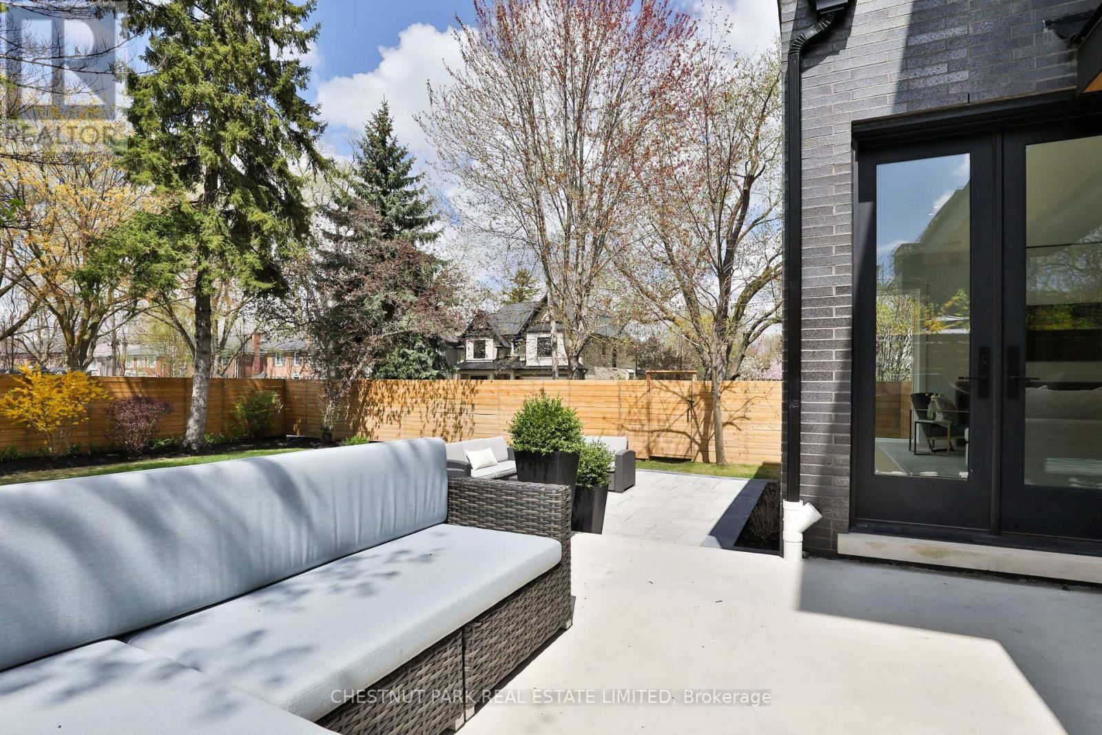 2 MARCHWOOD DRIVE Image 33