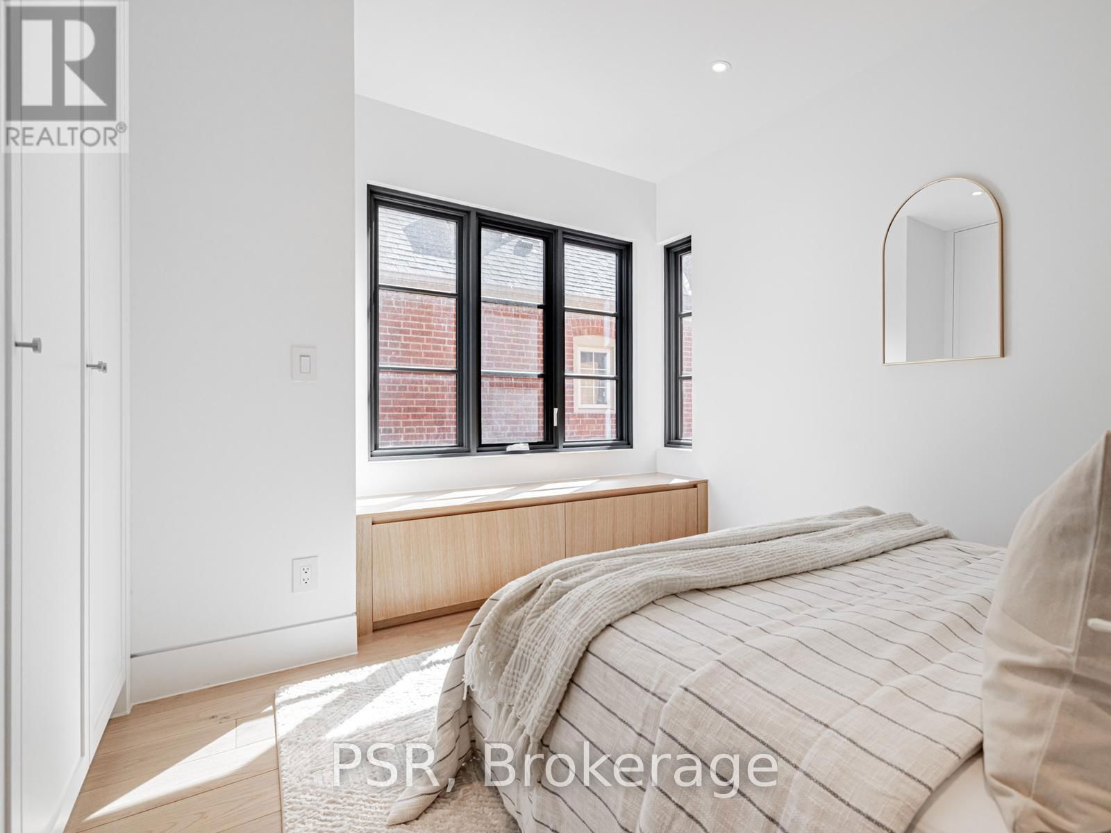 86 CHUDLEIGH AVENUE Image 15
