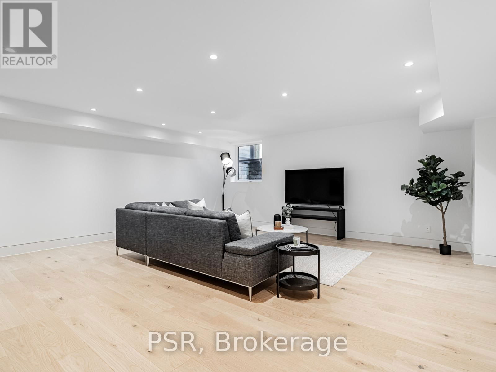 86 CHUDLEIGH AVENUE Image 20