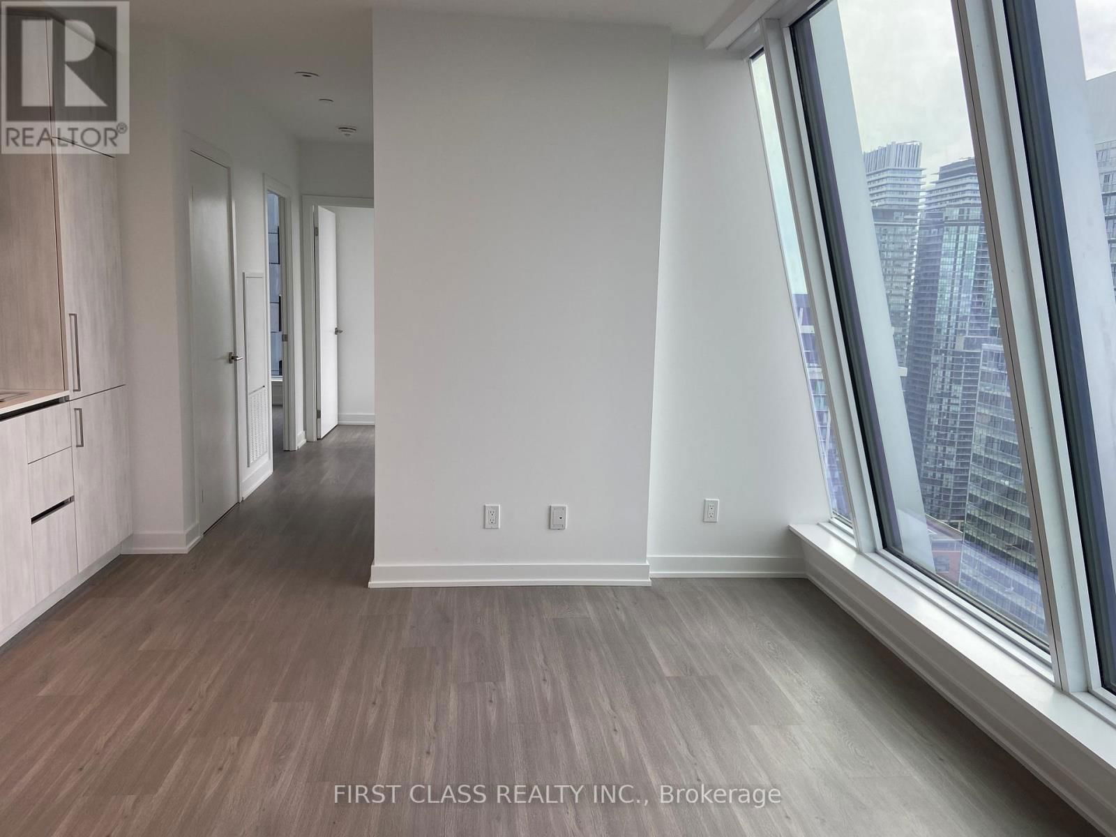 4609 - 8 WELLESLEY STREET WEST Image 6