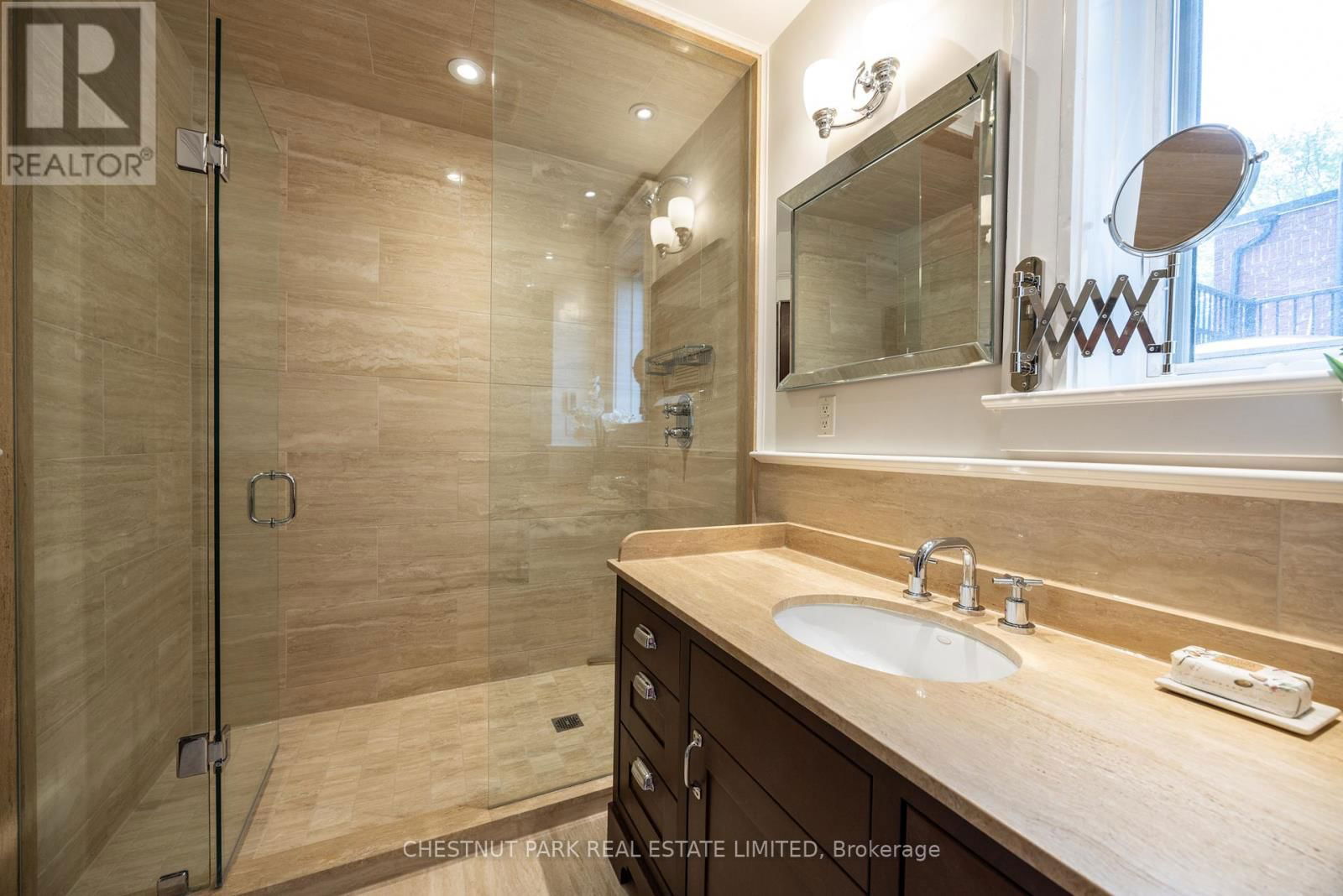 20 NANTON AVENUE Image 23