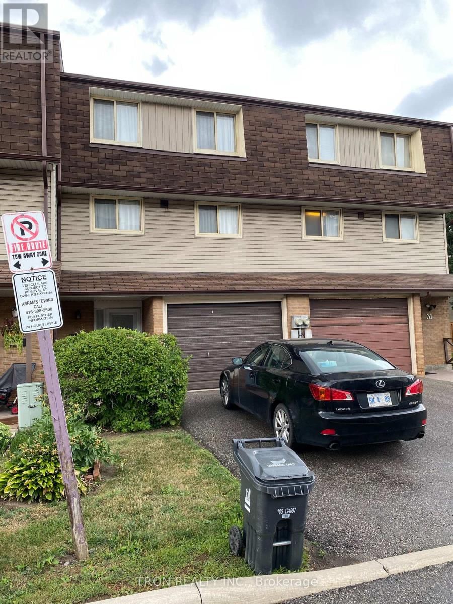 33 YELLOW BIRCH WAY Image 1