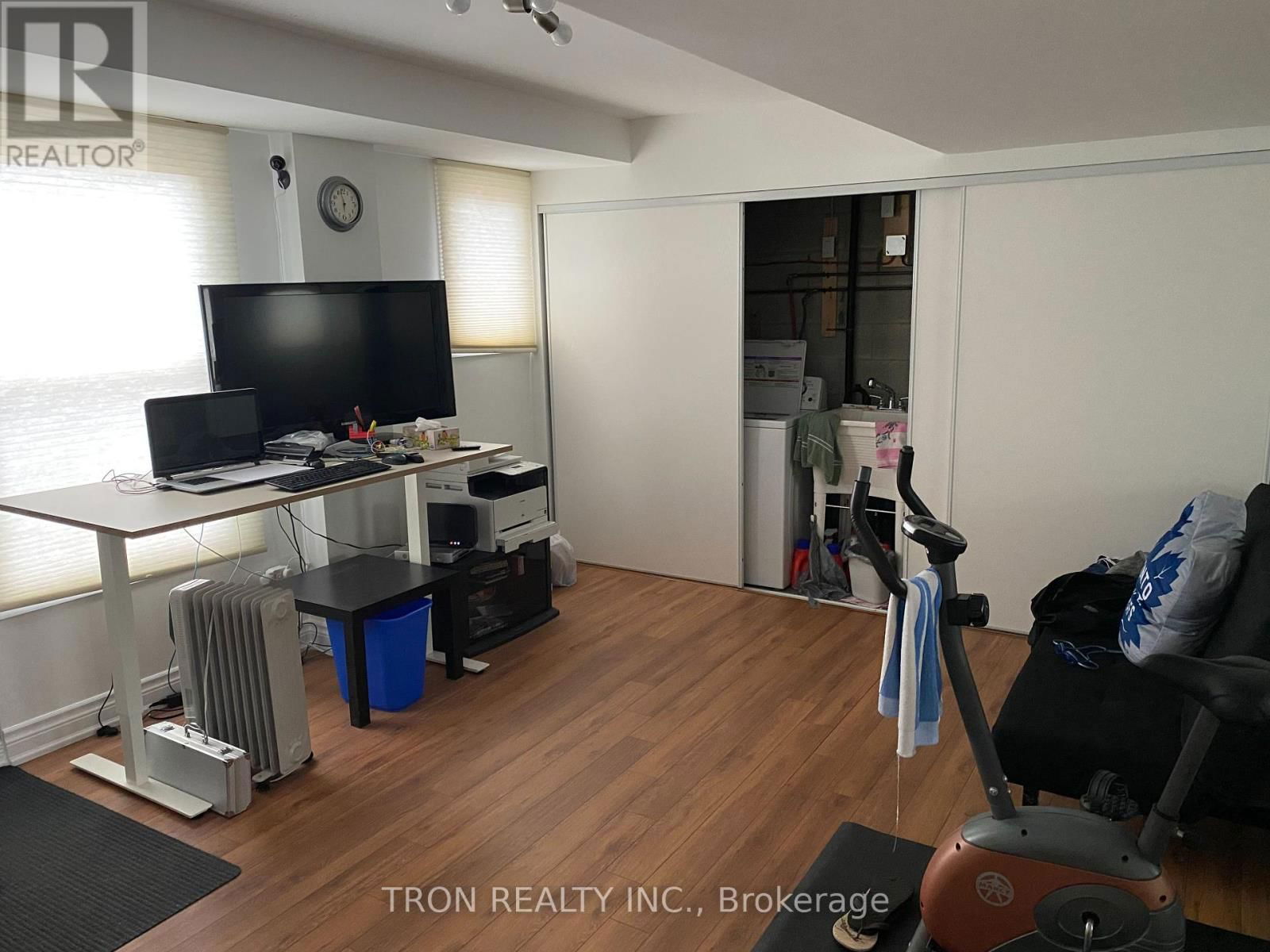 33 YELLOW BIRCH WAY Image 2
