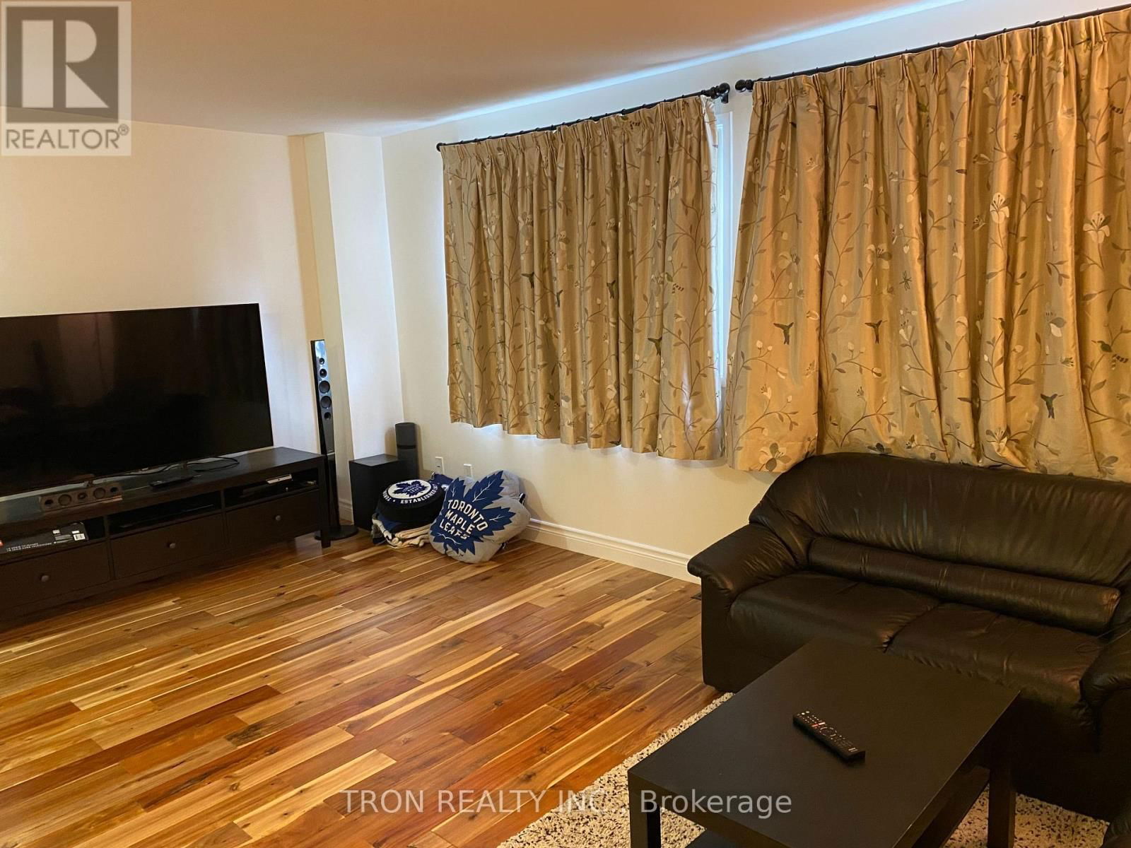 33 YELLOW BIRCH WAY Image 3