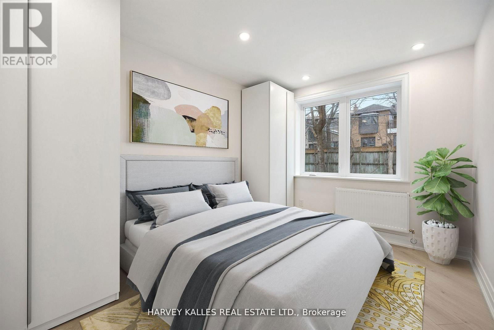 Unit 2 - 1006 EGLINTON AVENUE WEST Image 20