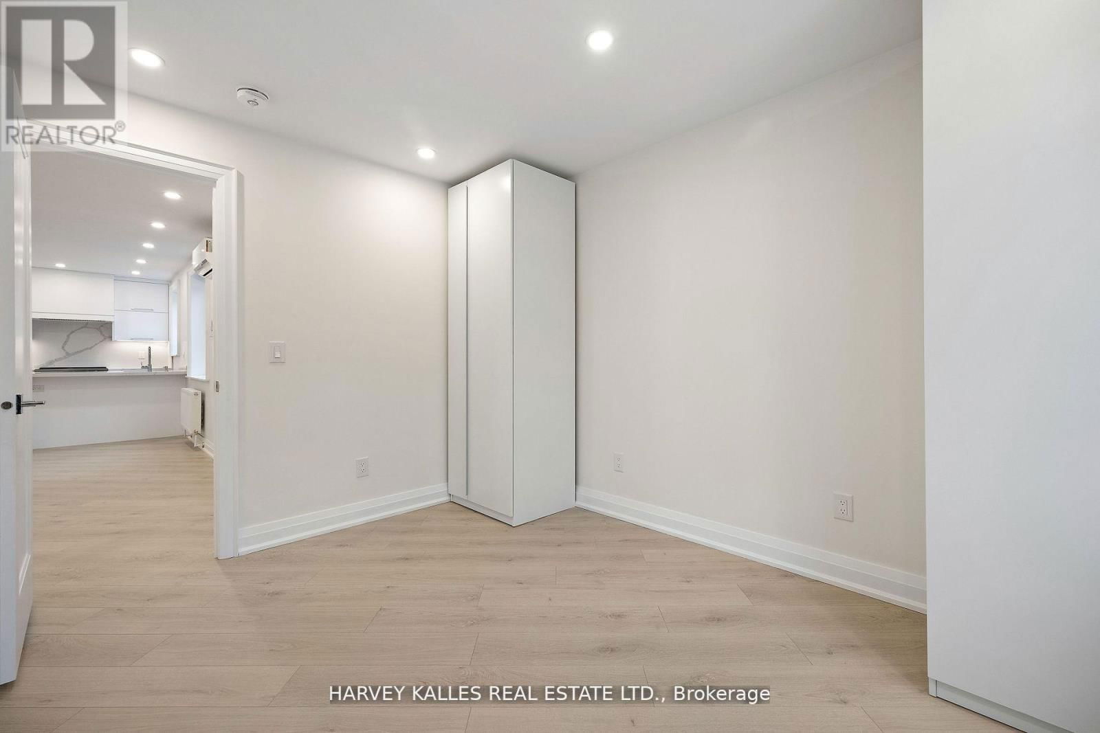 Unit 2 - 1006 EGLINTON AVENUE WEST Image 22