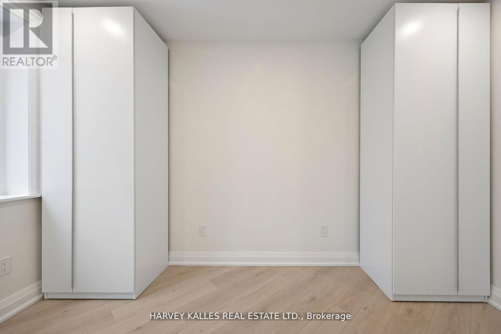 Unit 2 - 1006 EGLINTON AVENUE WEST Image 27