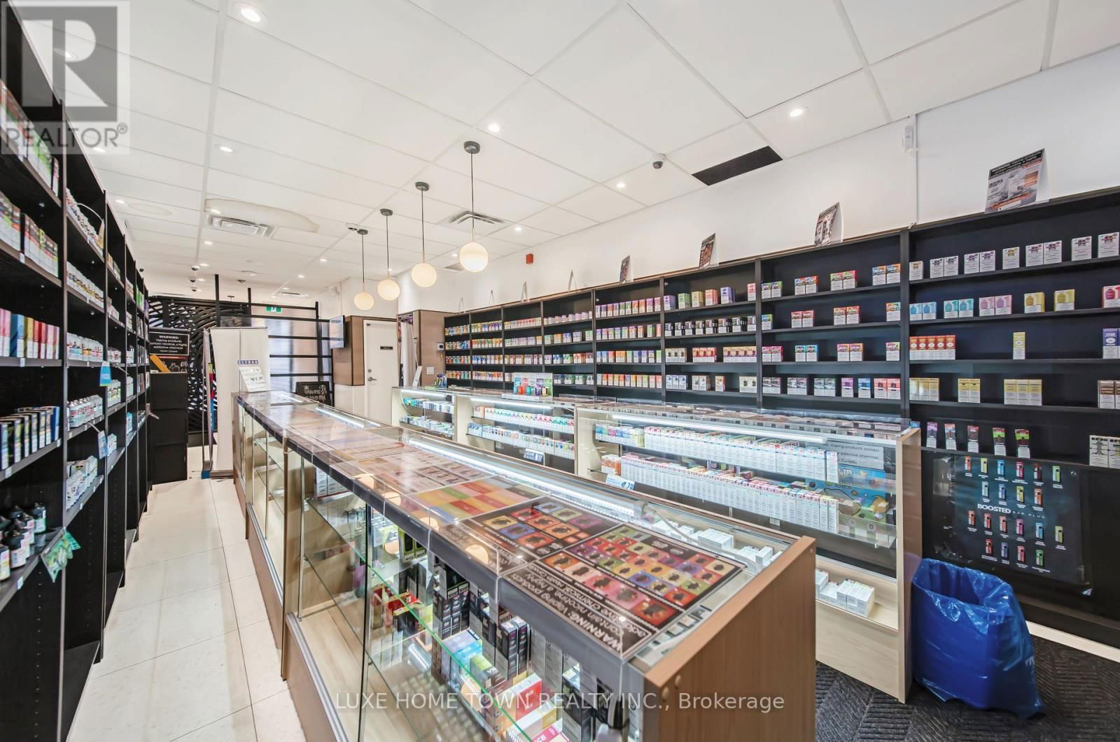 842 DUNDAS STREET WEST Image 11