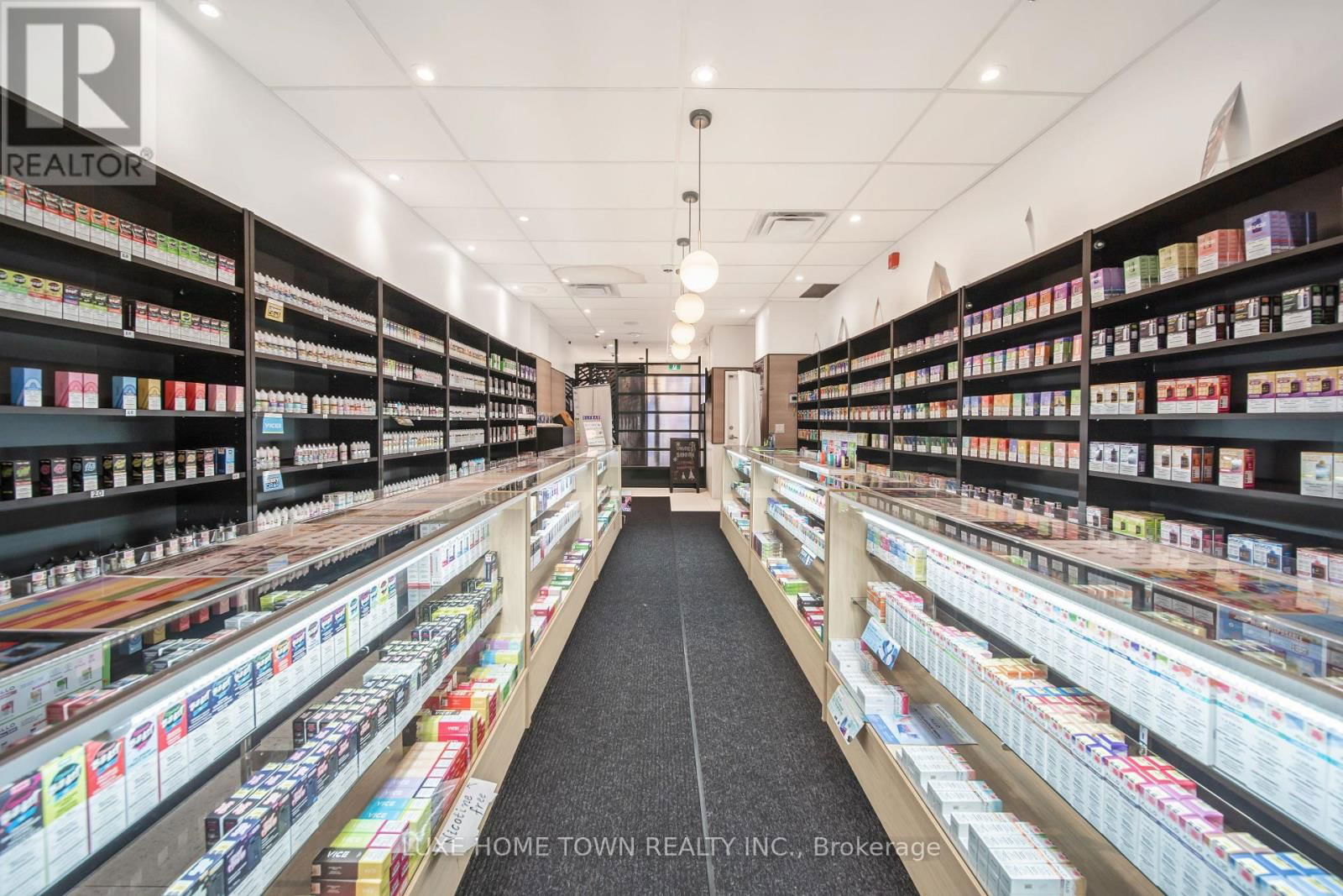 842 DUNDAS STREET WEST Image 24