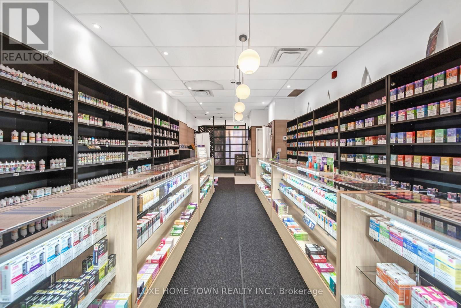 842 DUNDAS STREET WEST Image 8