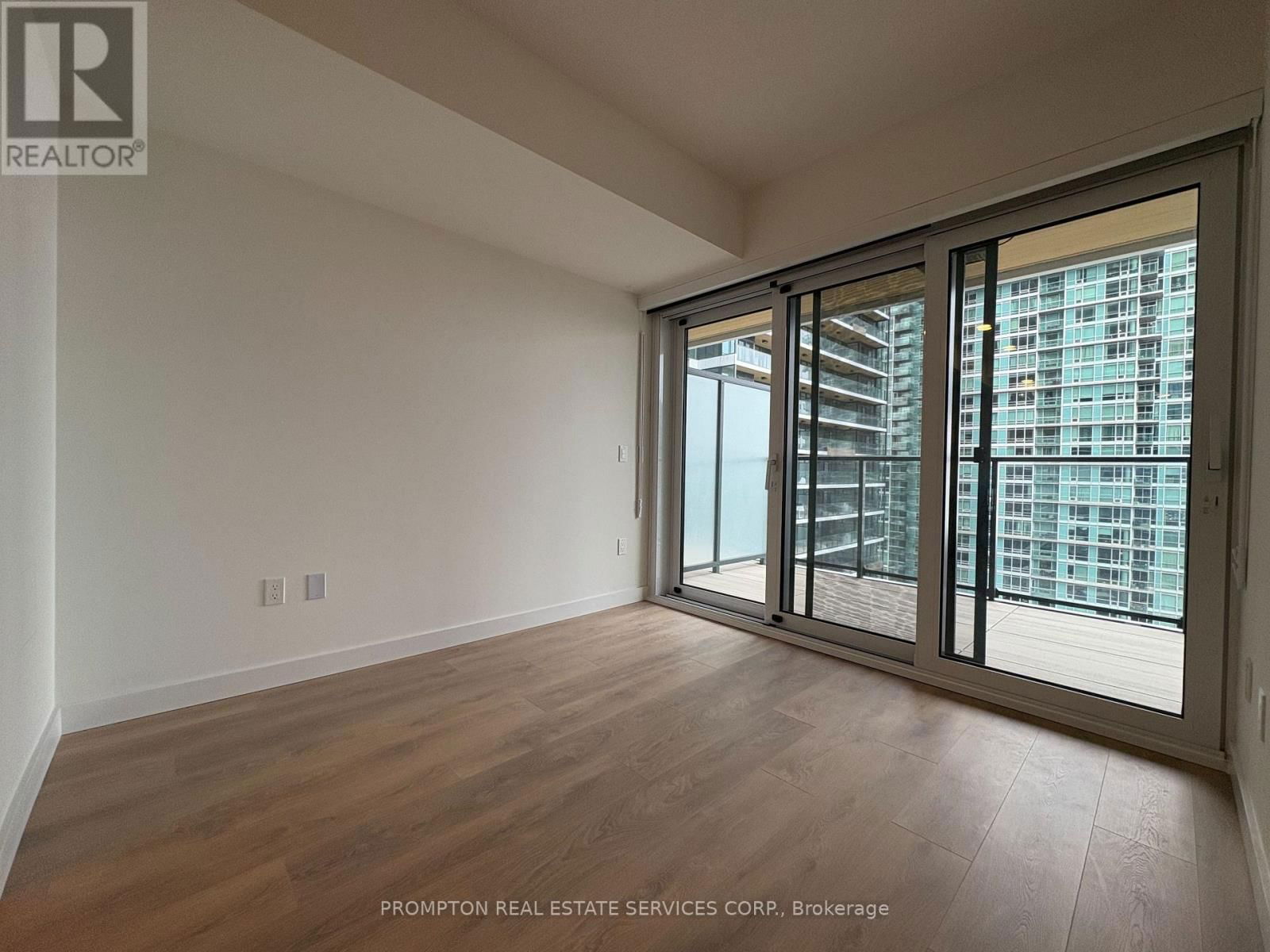2109 - 3 CONCORD CITYPLACE WAY Image 3