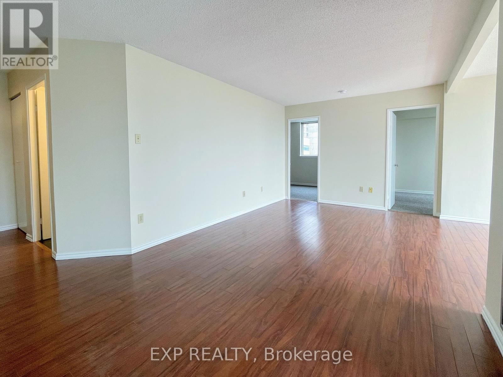 1802 - 1055 BAY STREET Image 4