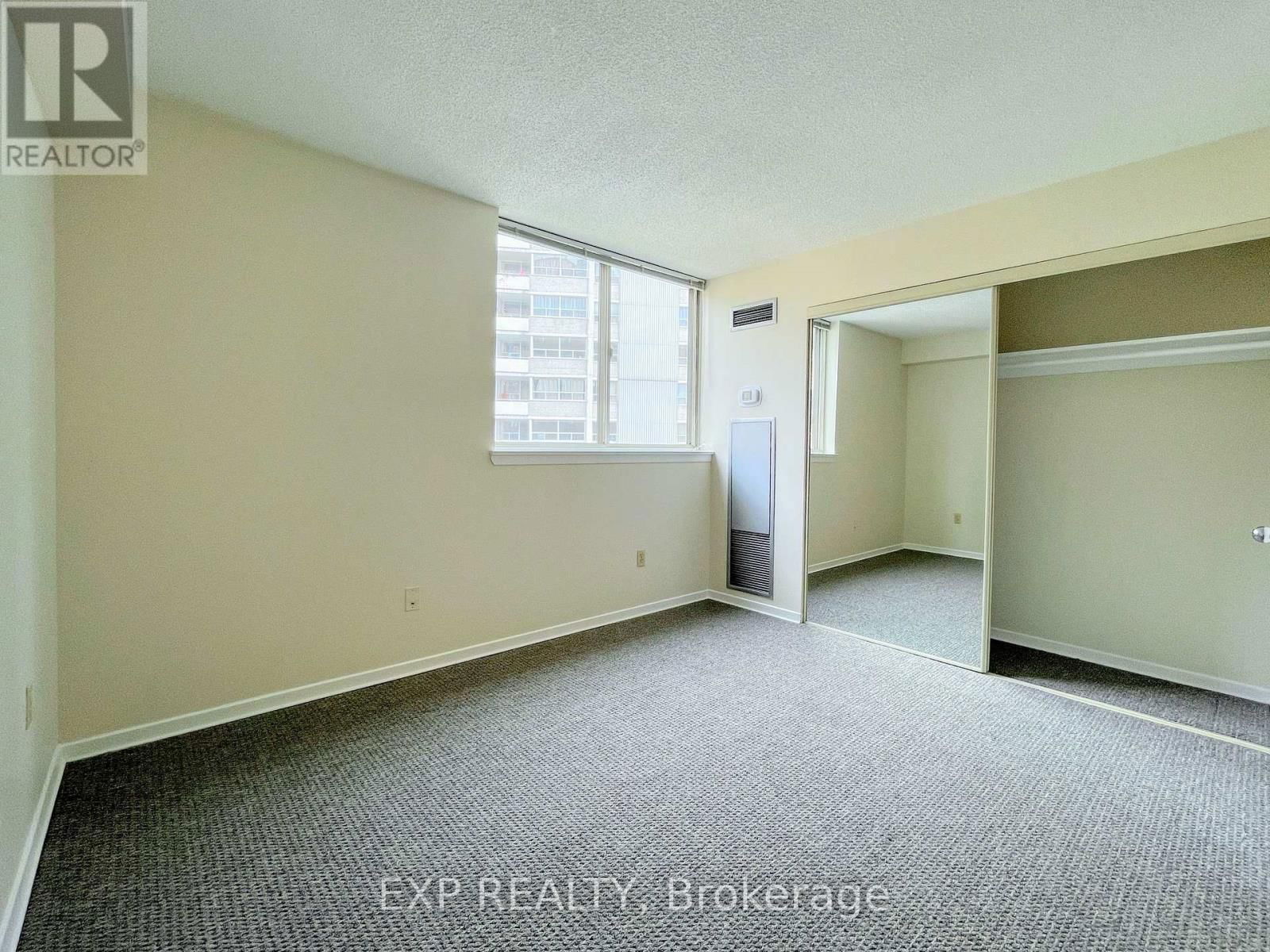 1802 - 1055 BAY STREET Image 8