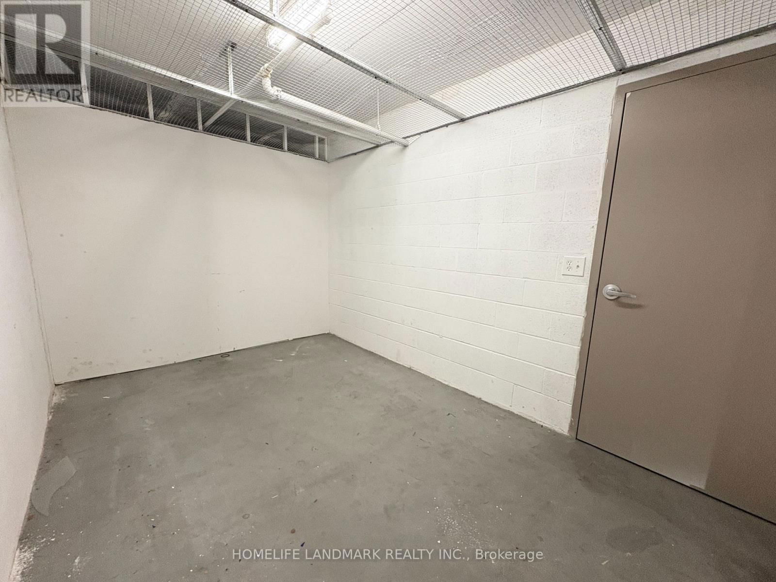 2102 - 35 BALMUTO STREET Image 30